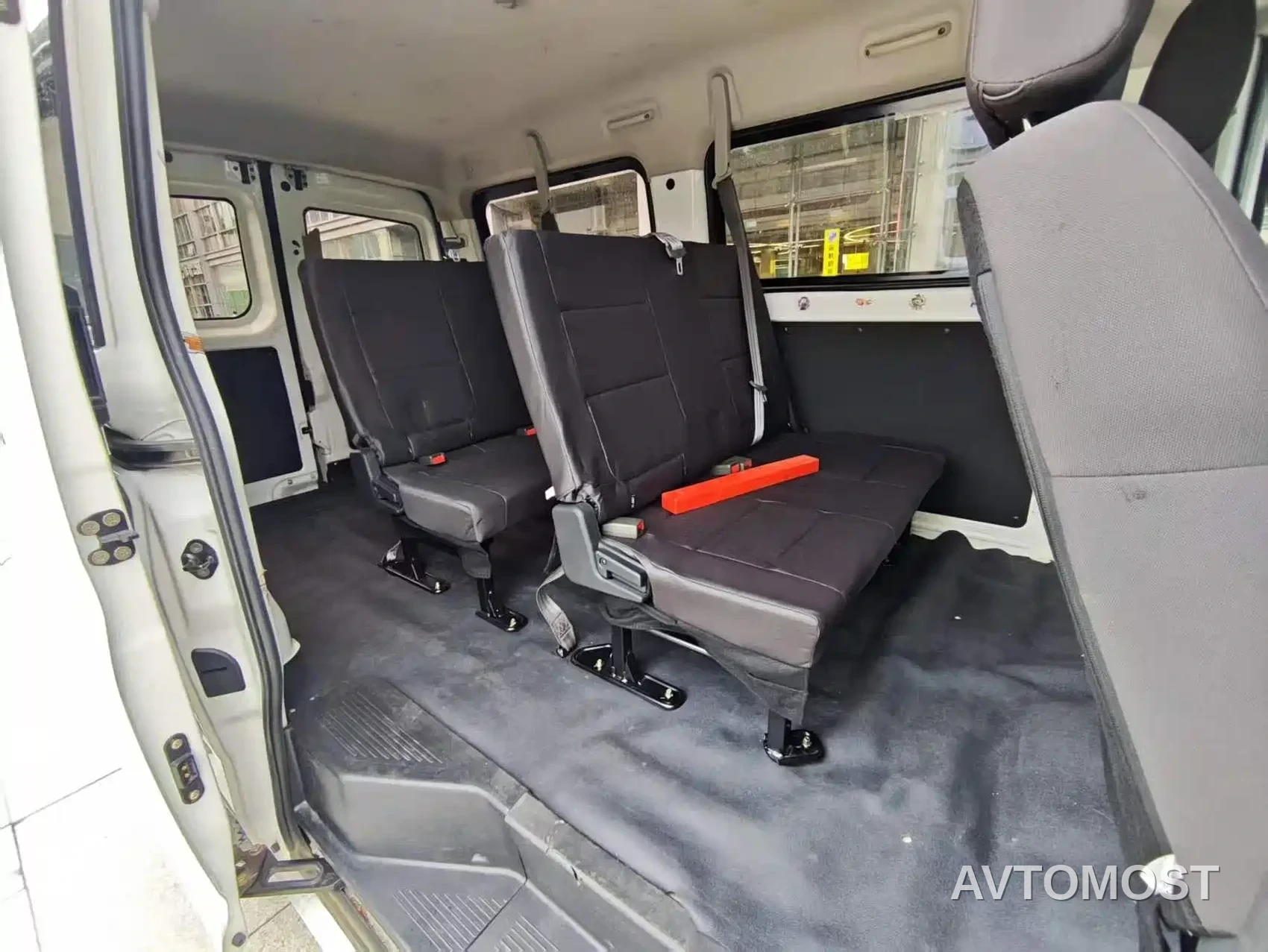 Changan Ruixing EM60 2025 Model Fortune Edition Passenger Version Comfort 6-seater 300km Dual Swing Doors — фото 5