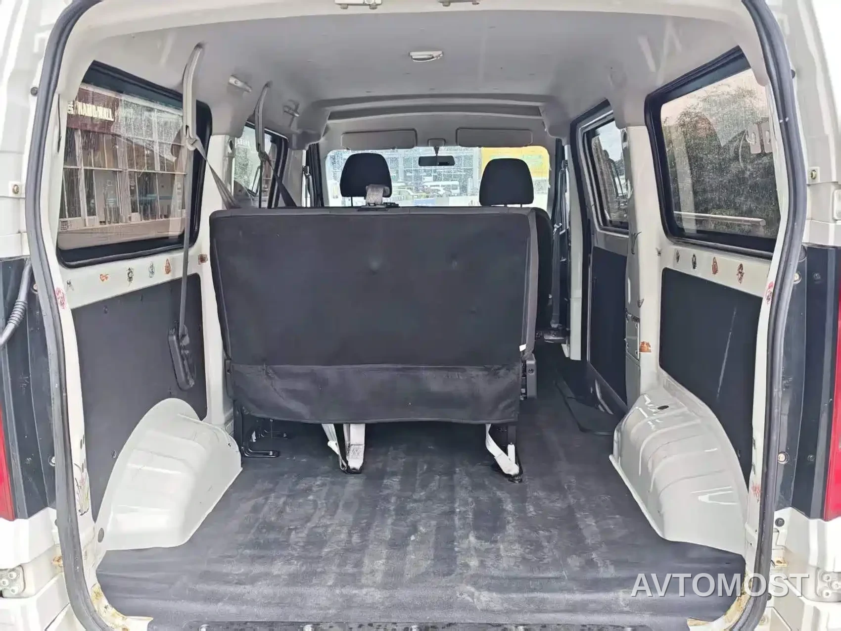 Changan Ruixing EM60 2025 Model Fortune Edition Passenger Version Comfort 6-seater 300km Dual Swing Doors — фото 6