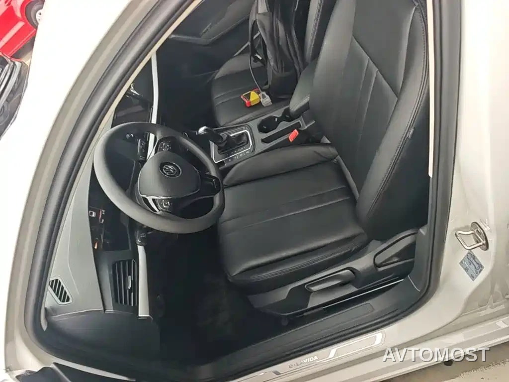 Volkswagen VW Lavida EV 2019 Premium Edition — фото 11