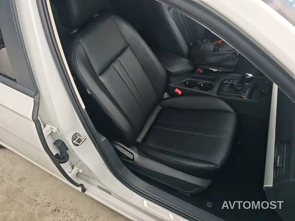 Volkswagen VW Lavida EV 2019 Premium Edition — фото 21