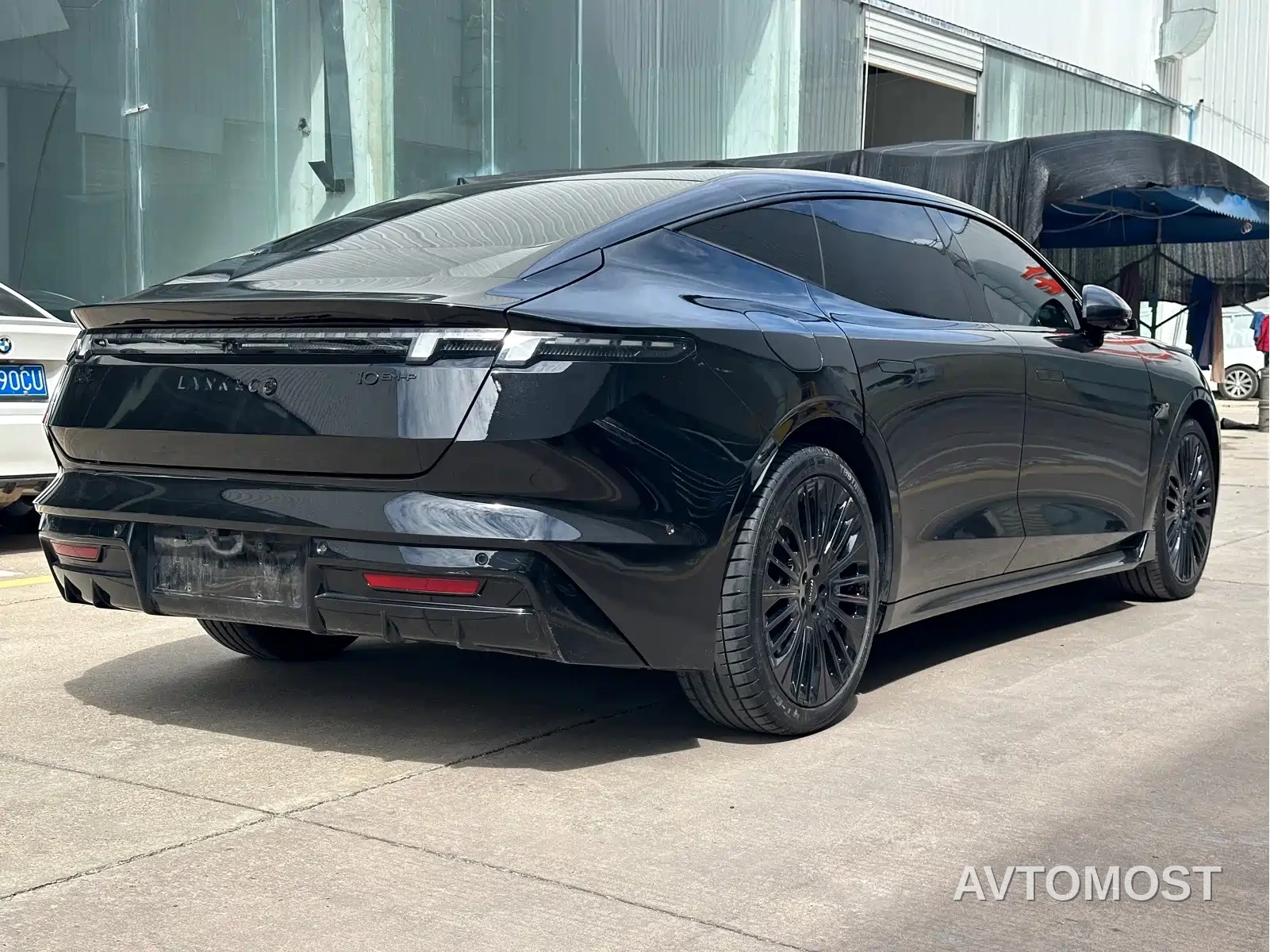 Lynk & Co 10 EM-P 2025 Model 120km Base Version — фото 8
