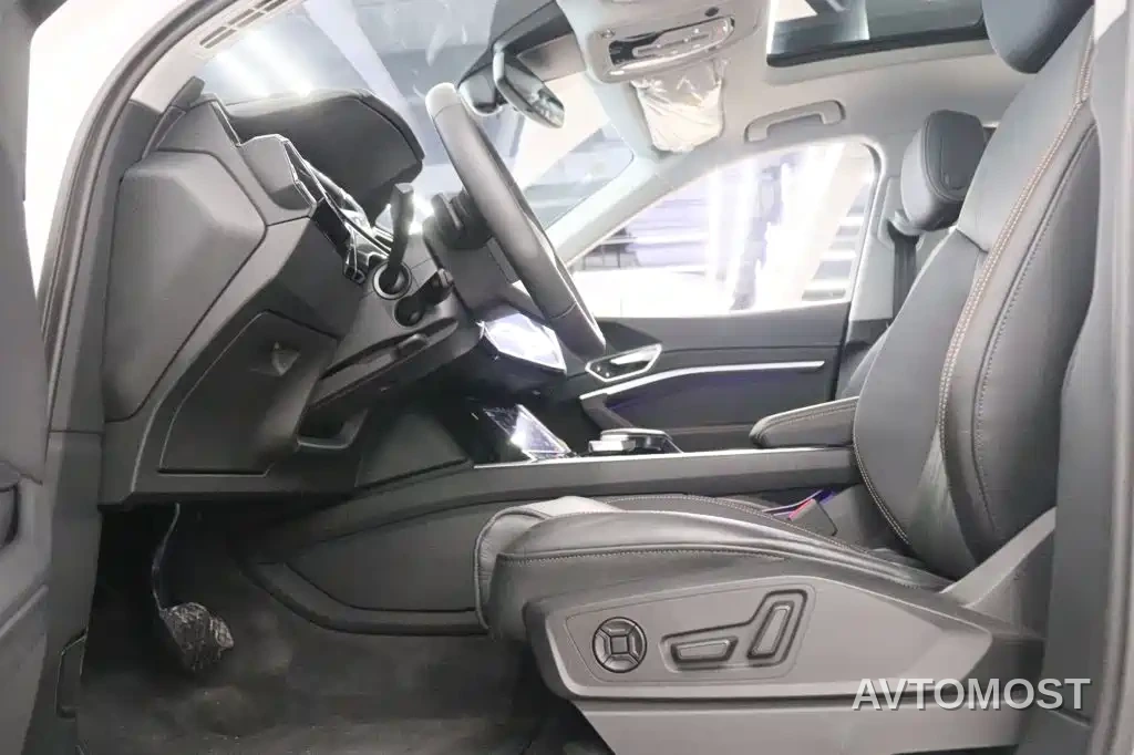 Audi e-tron 2021 50 quattro Luxury — фото 10