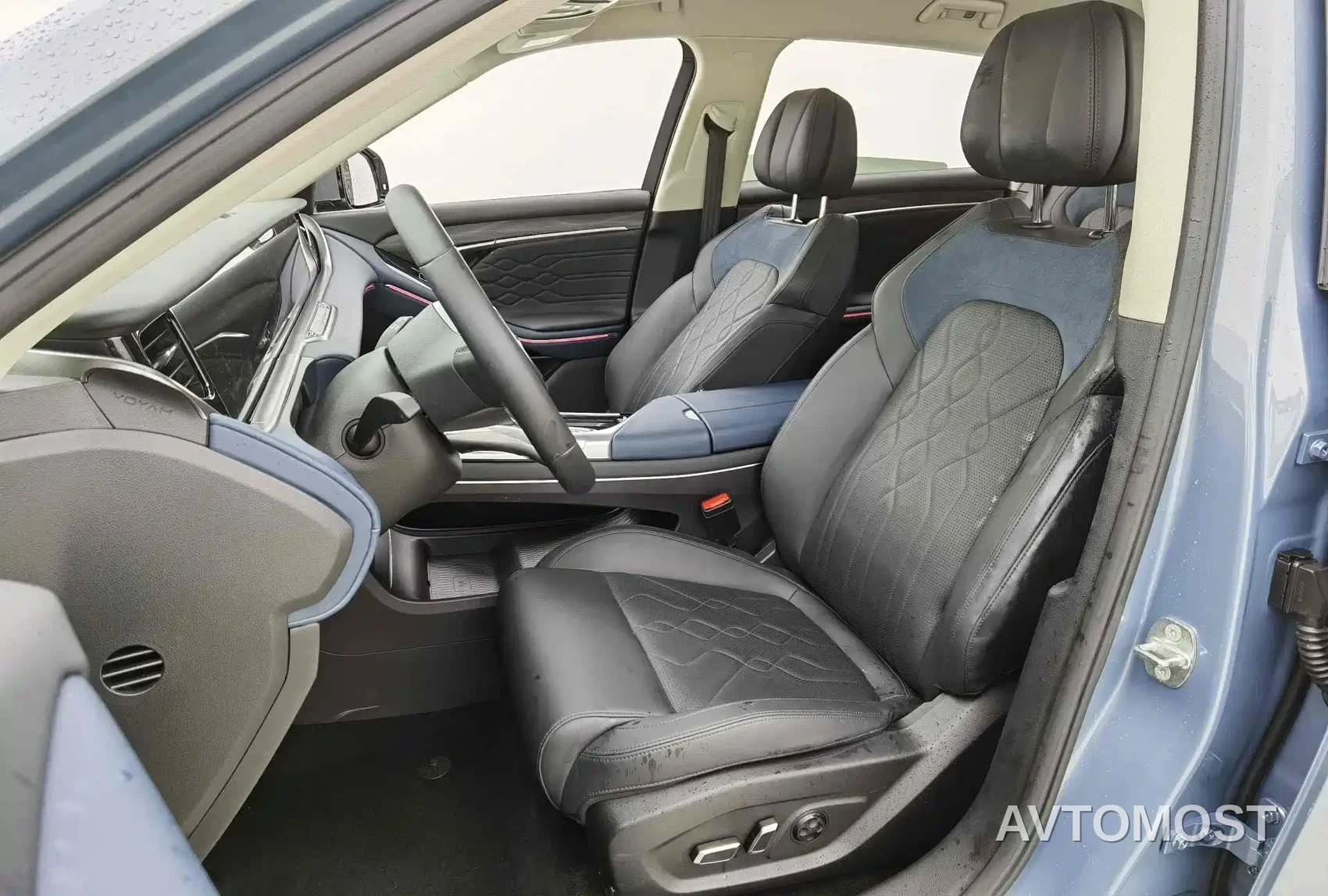 VOYAH FREE 2021 AWD Standard Range Extender Exclusive Luxury Package — фото 4