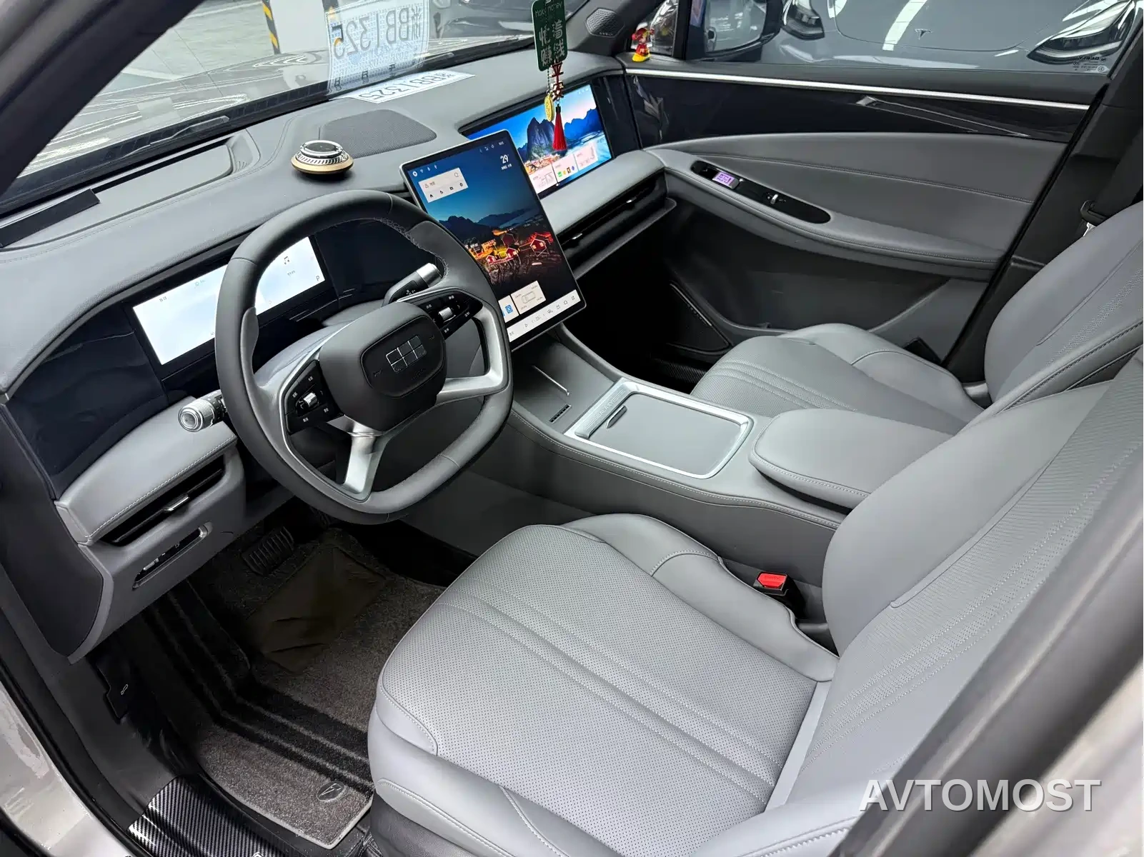 Geely Galaxy L7 2025 EM-i 115km Explorer Edition — фото 5