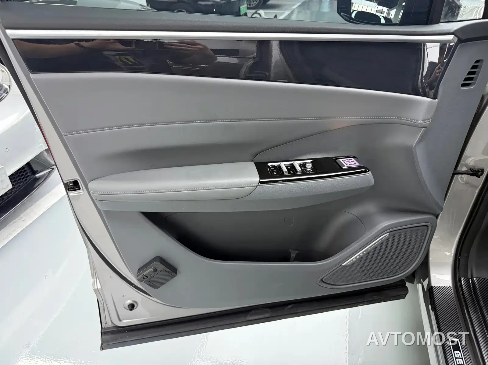 Geely Galaxy L7 2025 EM-i 115km Explorer Edition — фото 6