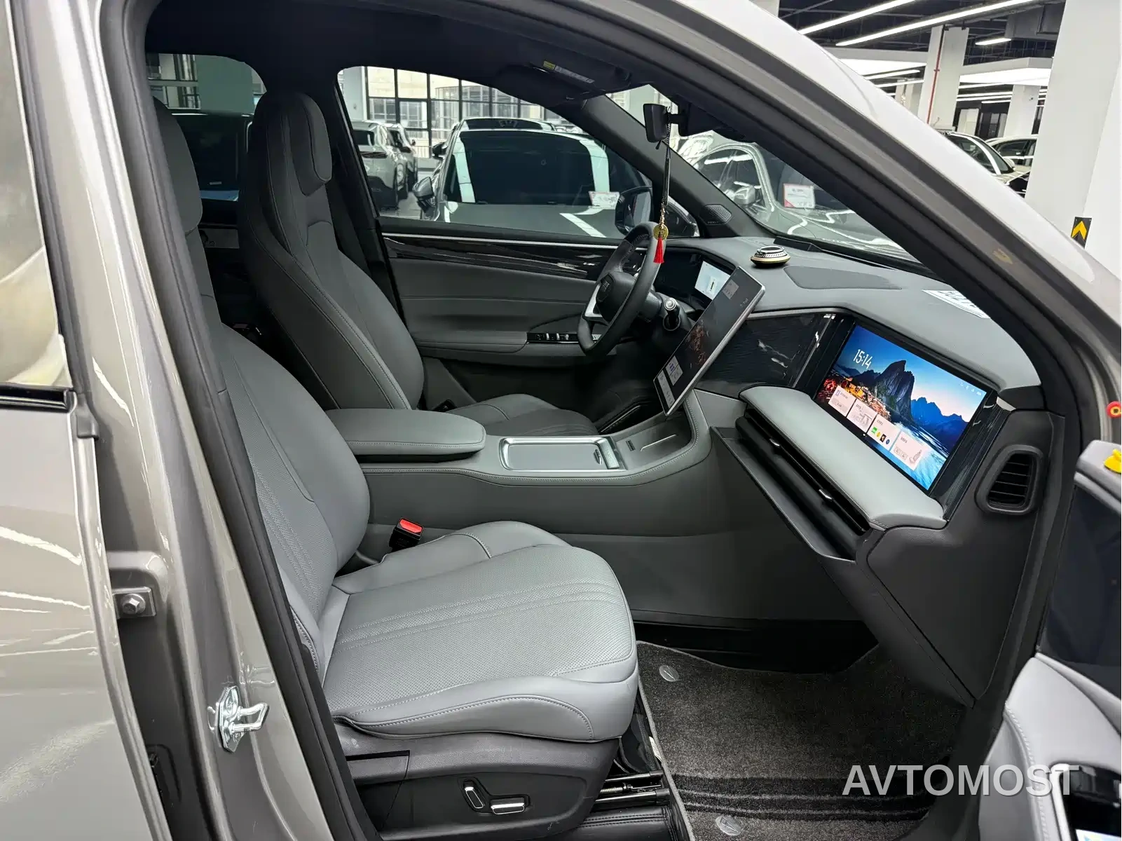 Geely Galaxy L7 2025 EM-i 115km Explorer Edition — фото 11