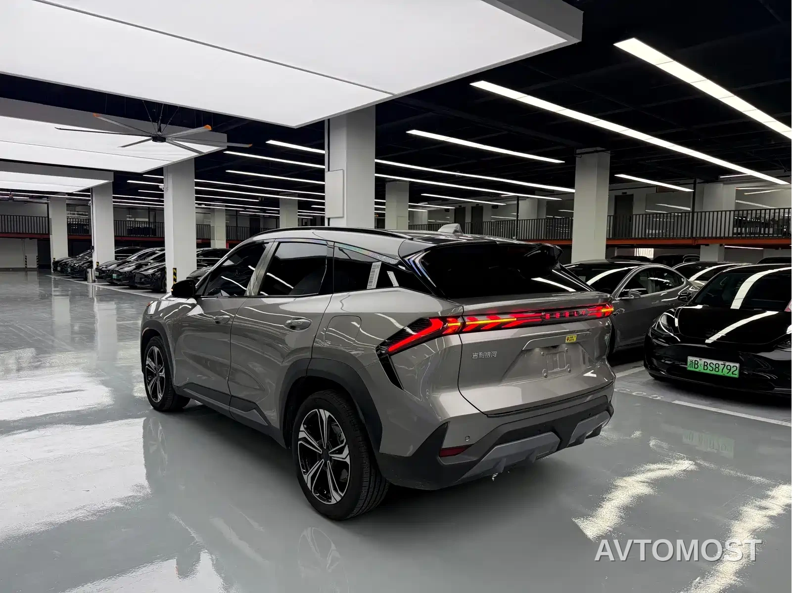 Geely Galaxy L7 2025 EM-i 115km Explorer Edition — фото 15