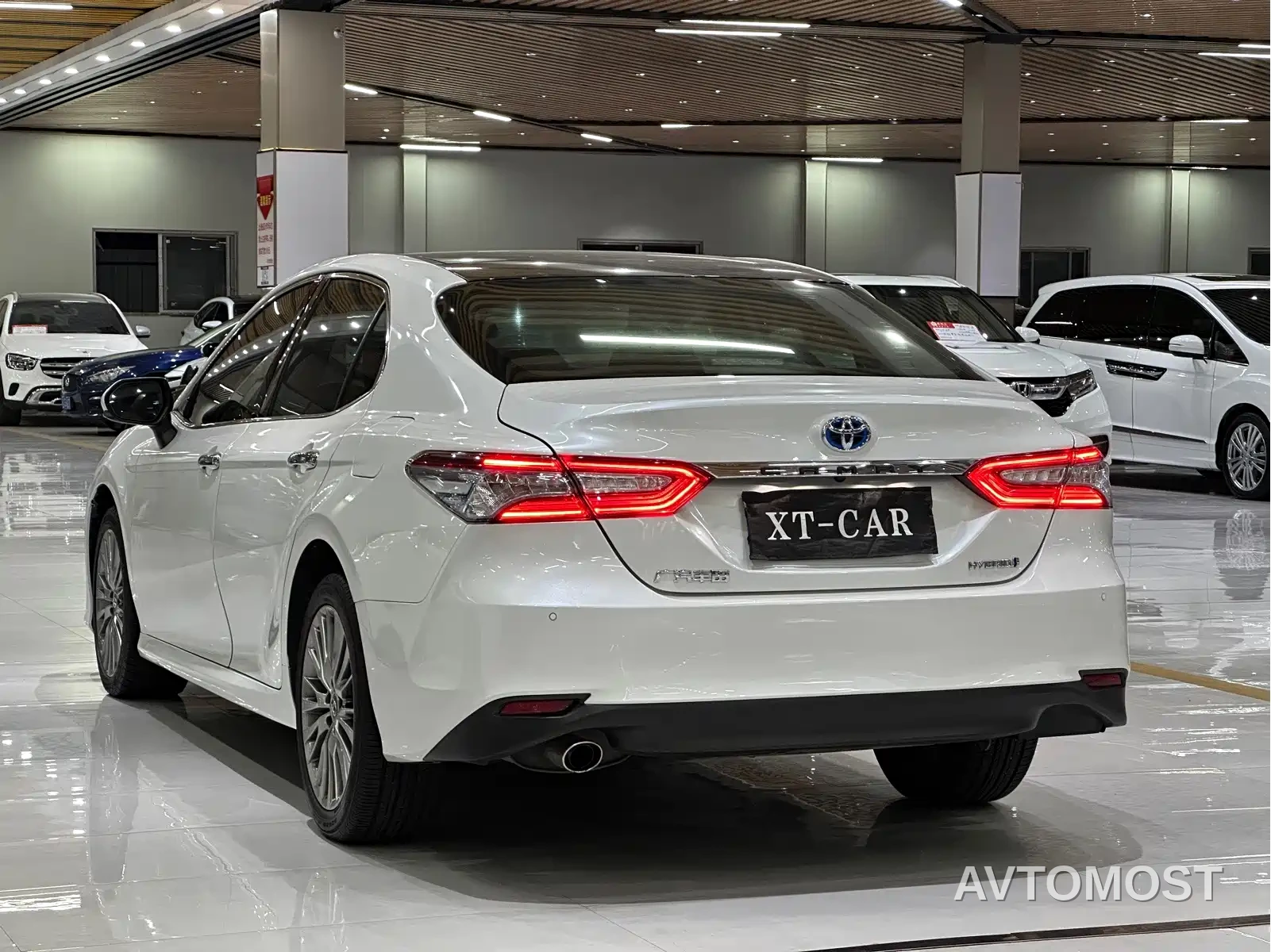 Toyota Camry 2019 Hybrid 2.5HG Luxury Edition China V — фото 12