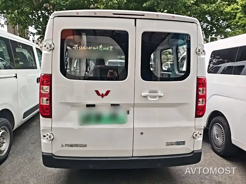 Wuling Yangguang 2024 300KM Comfort Bus Version 75kW — фото 6