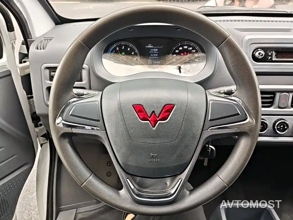 Wuling Yangguang 2024 300KM Comfort Bus Version 75kW — фото 10