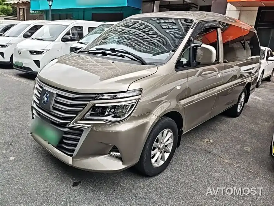 Dongfeng Fengxing Lingzhi New Energy 2022 Standard Luxury Model 7-Seater