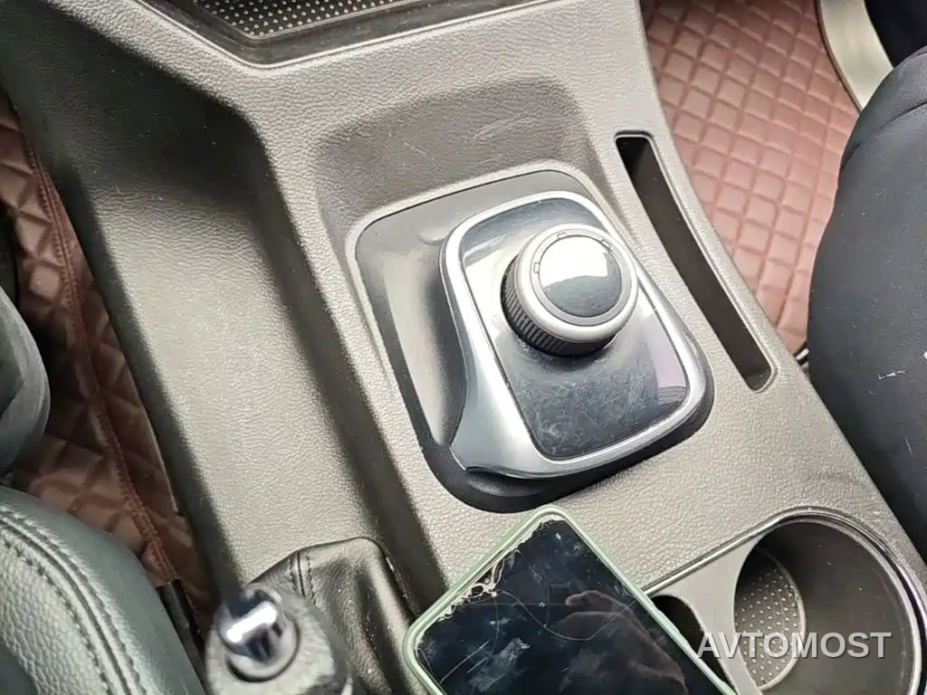 Dongfeng Fengxing Lingzhi New Energy 2022 Standard Luxury Model 7-Seater — фото 10