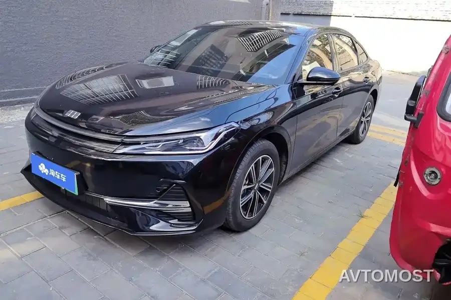 Geely Galaxy A7 2025 EM-i 70km Luxury Edition