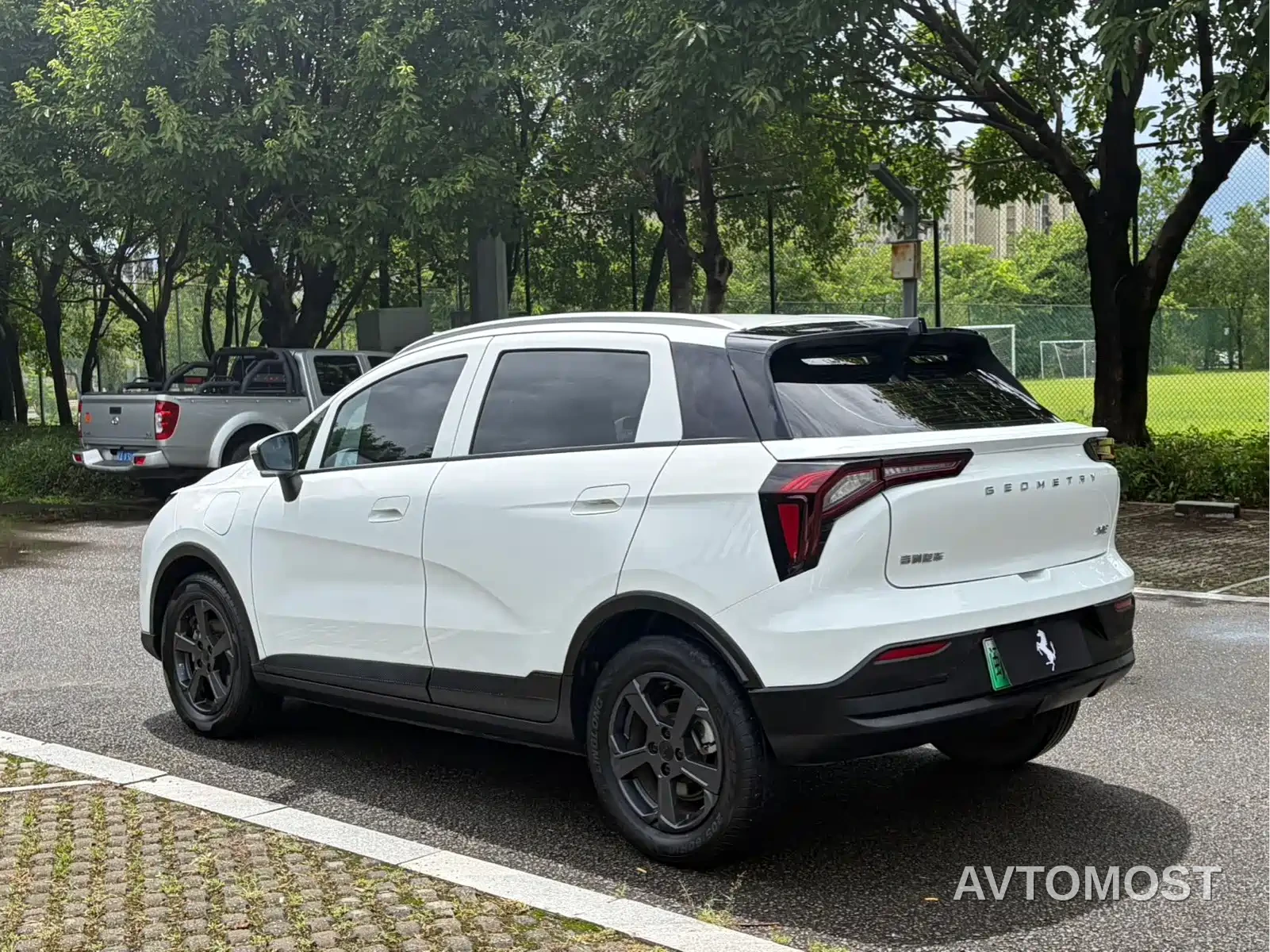 Geely Geometry E Firefly 2023 320KM Happy Tiger 5-seater — фото 5