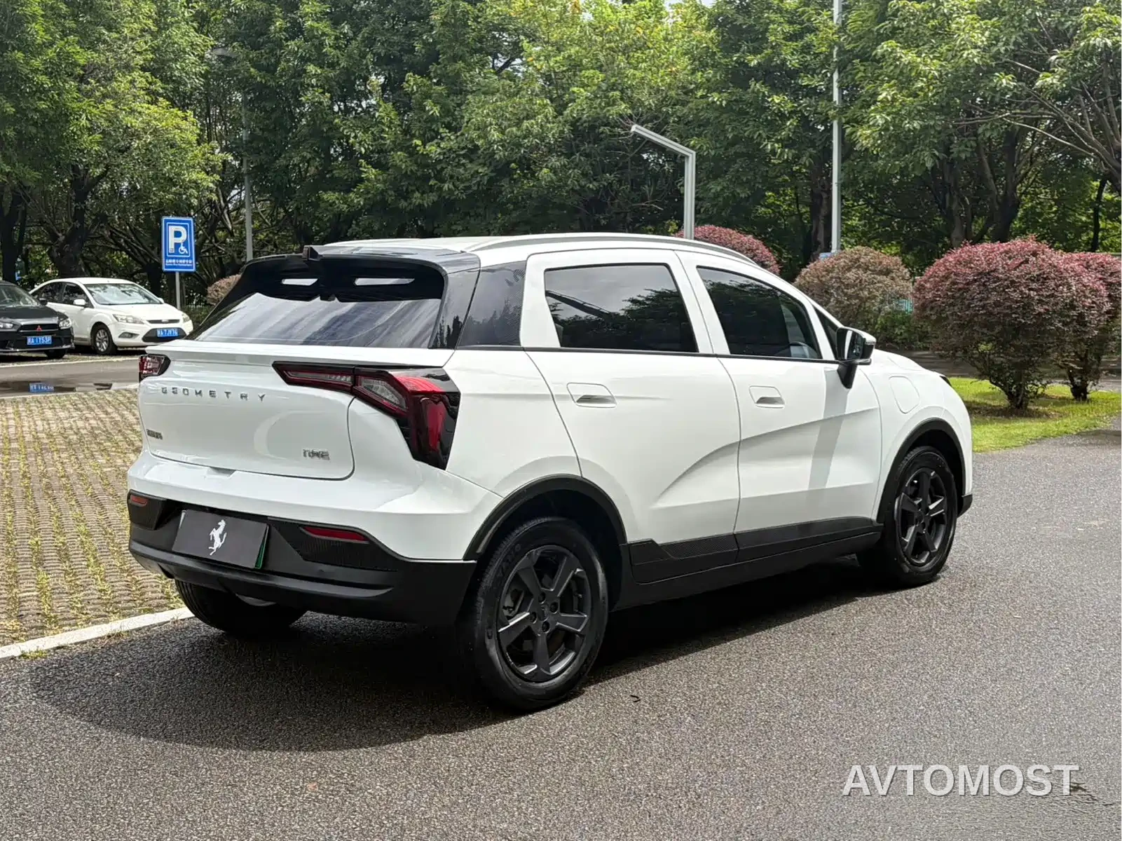 Geely Geometry E Firefly 2023 320KM Happy Tiger 5-seater — фото 7