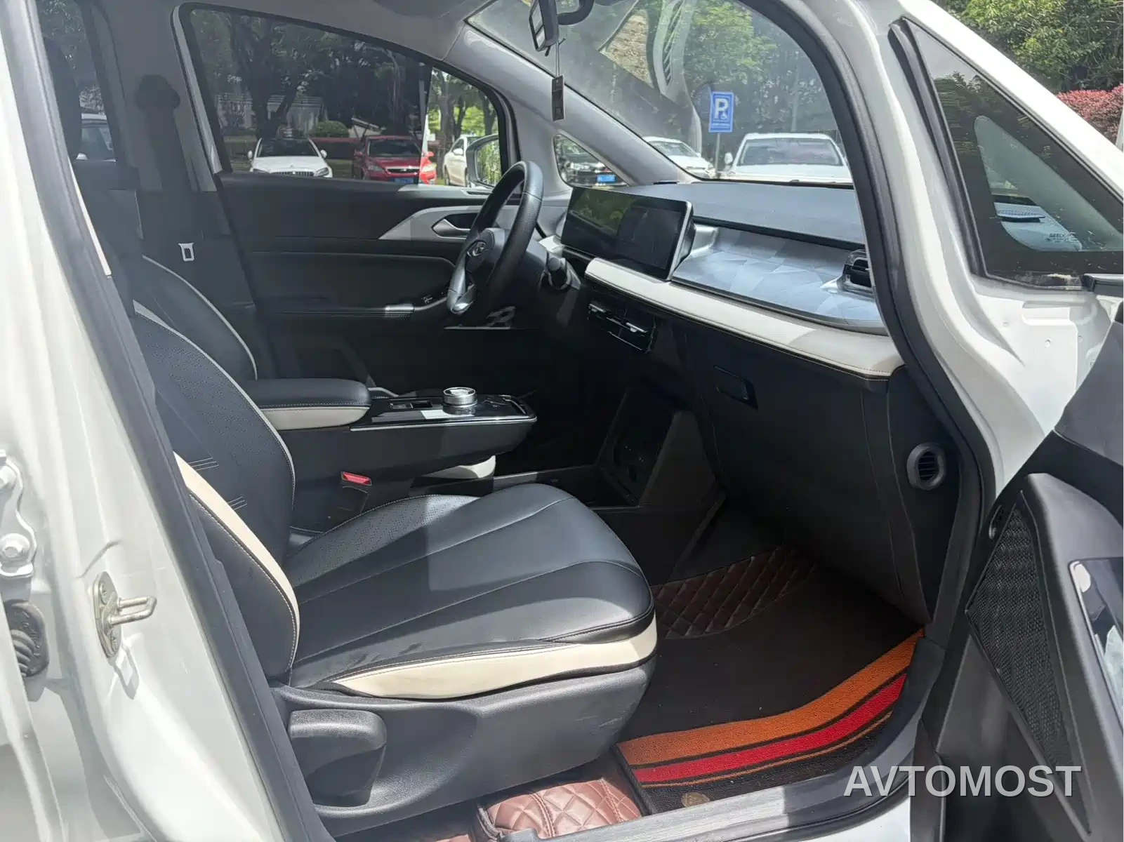 Geely Geometry E Firefly 2023 320KM Happy Tiger 5-seater — фото 8