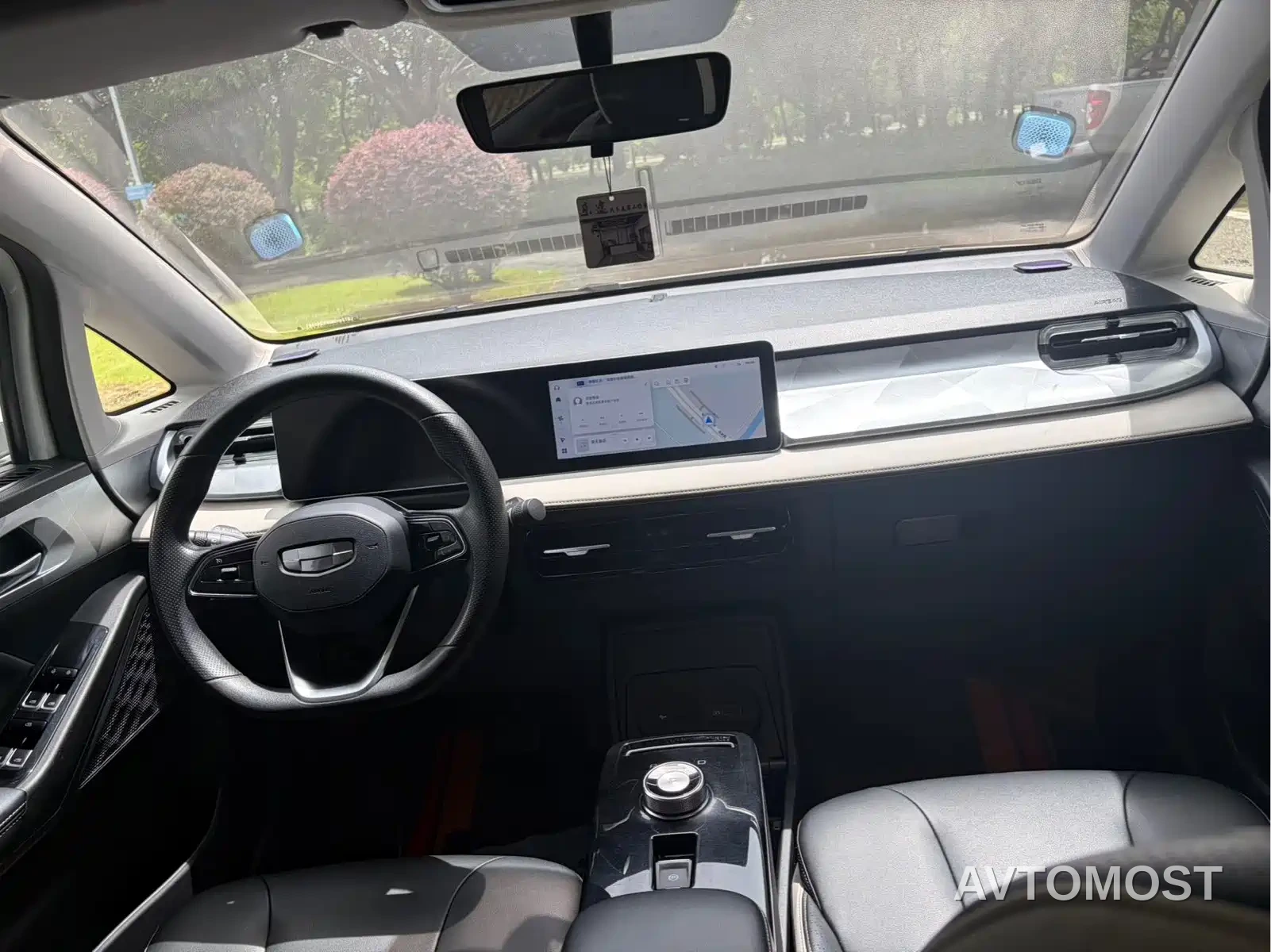 Geely Geometry E Firefly 2023 320KM Happy Tiger 5-seater — фото 11