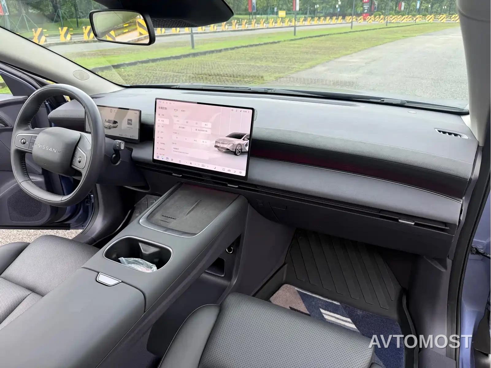 Nissan N6 2025 Mid Configuration — фото 17