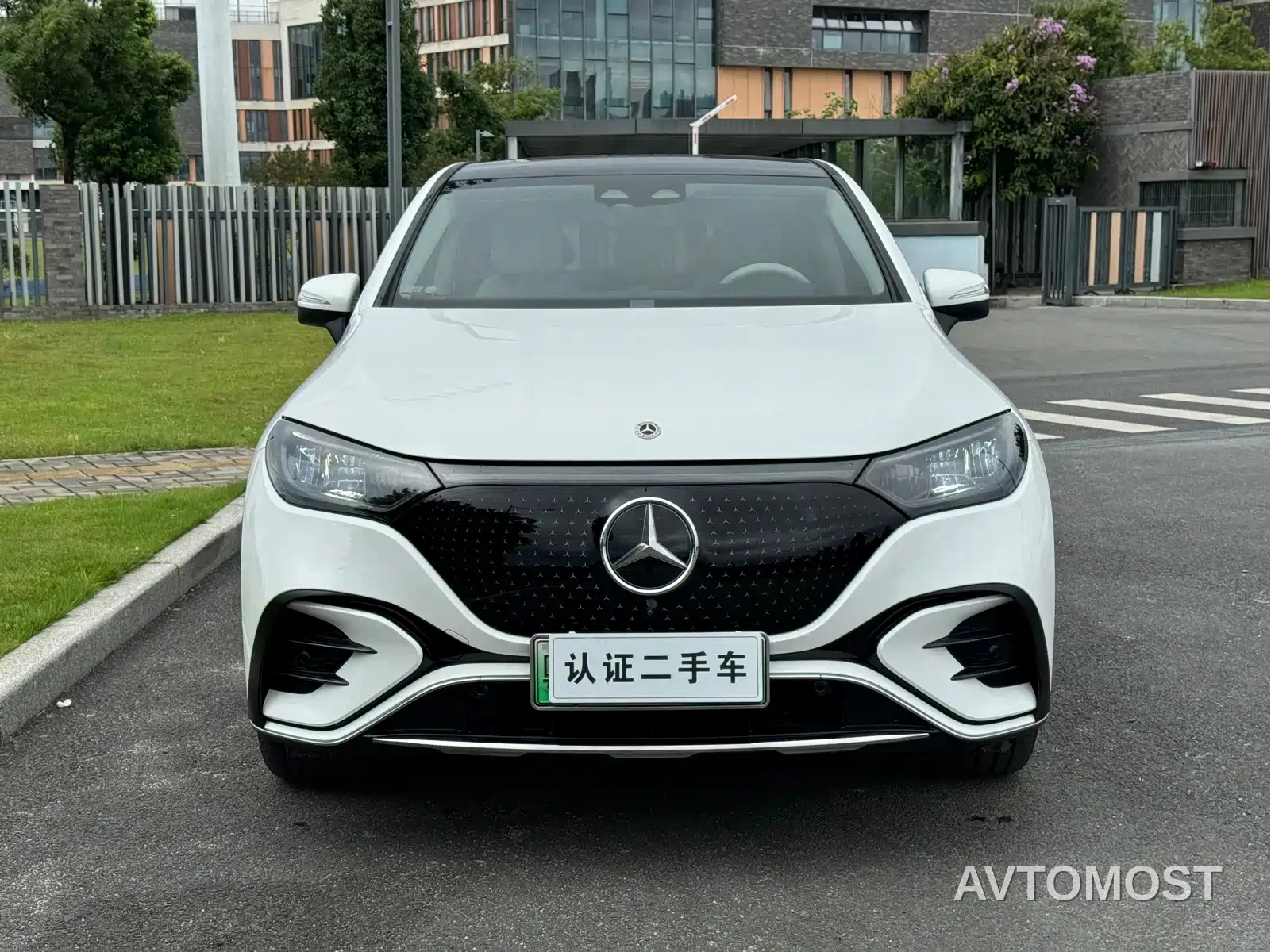 Mercedes-Benz EQE SUV 2023 350 4MATIC Luxury Edition — фото 2