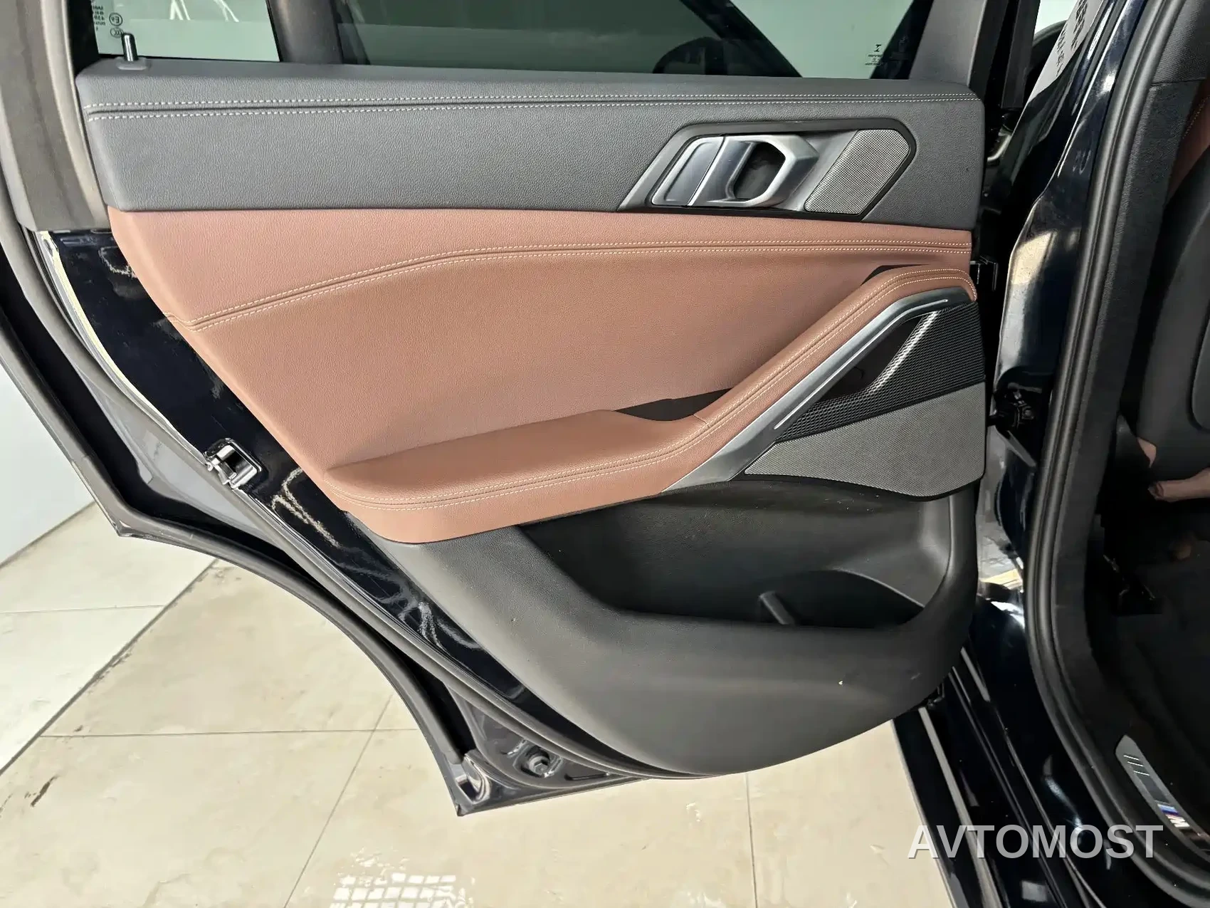 BMW X6 2022 xDrive40i M Sport Package — фото 12
