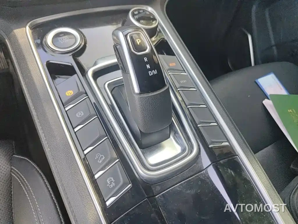 Jiangling Yuhu 9 2020 2.0T Automatic Diesel 4WD Comfort — фото 6