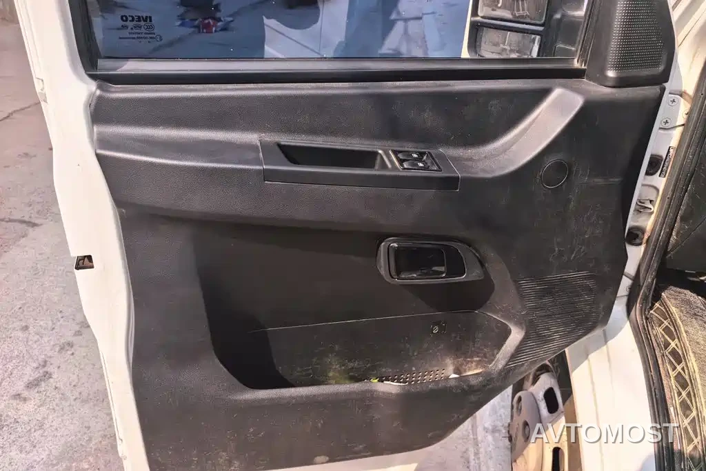 Iveco Daily 2023 2.5T A37M1 Long Wheelbase Medium Roof Dual Tire Sliding Door 5-9 Seater — фото 7