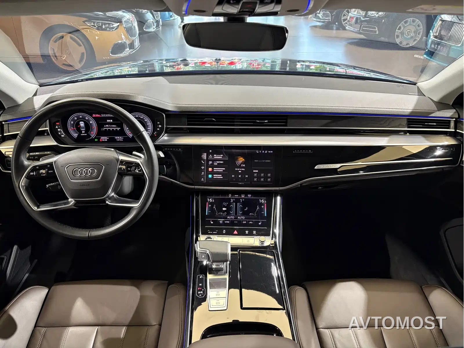 Audi A8 2023 A8L 45 TFSI quattro Luxury — фото 13