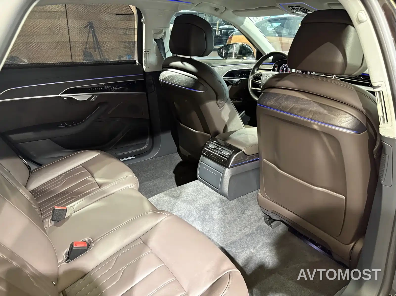 Audi A8 2023 A8L 45 TFSI quattro Luxury — фото 20
