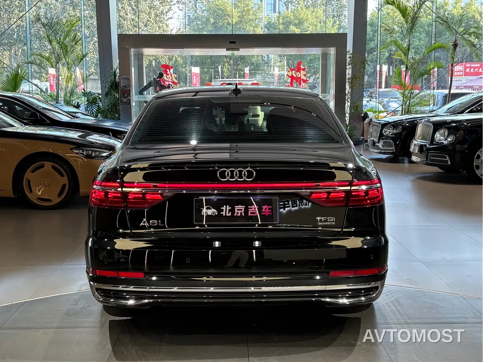 Audi A8 2023 A8L 45 TFSI quattro Luxury — фото 21