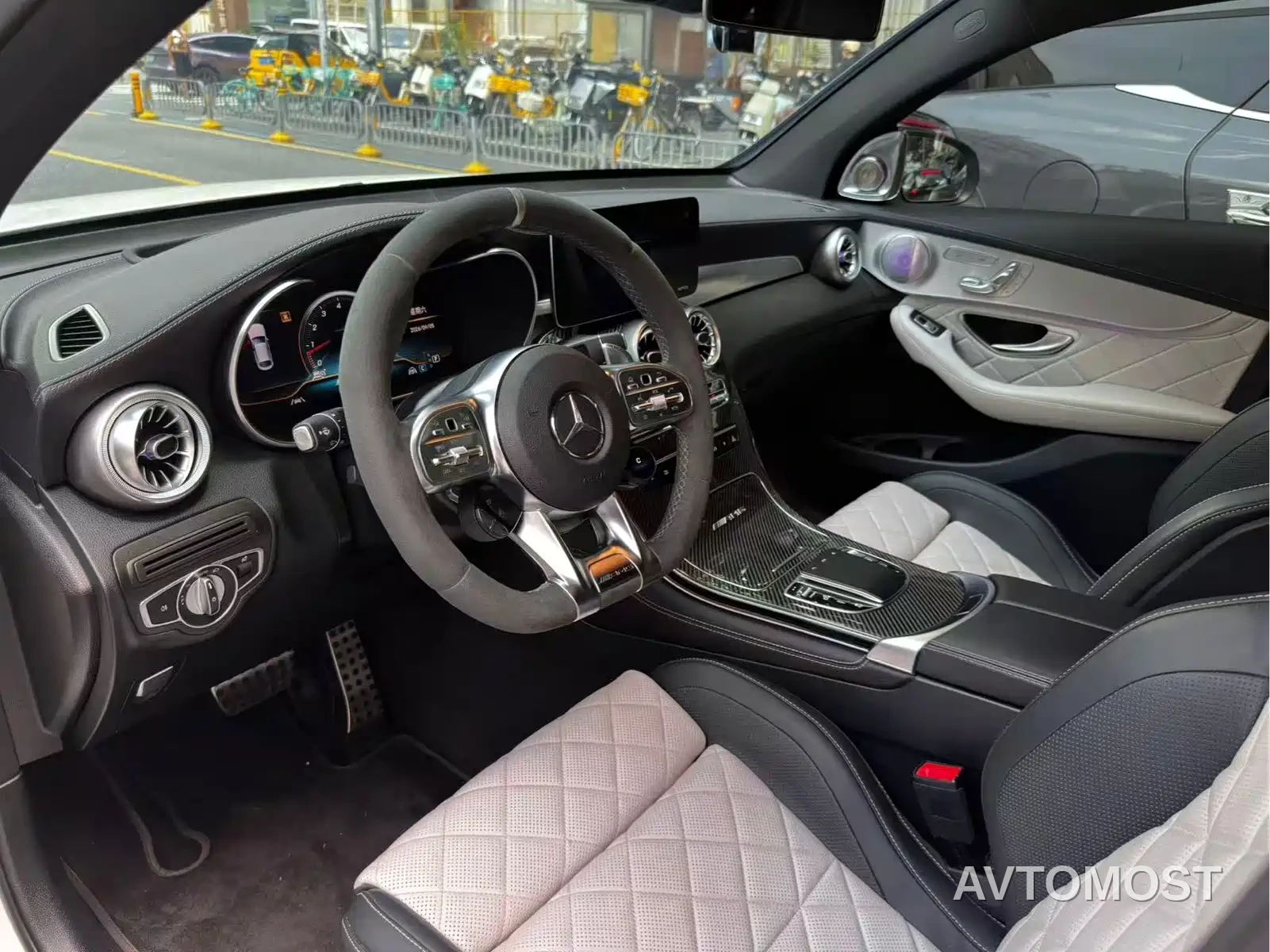 Mercedes-Benz GLC Coupe AMG 2020 AMG GLC 63 S 4MATIC+ Coupe SUV — фото 5