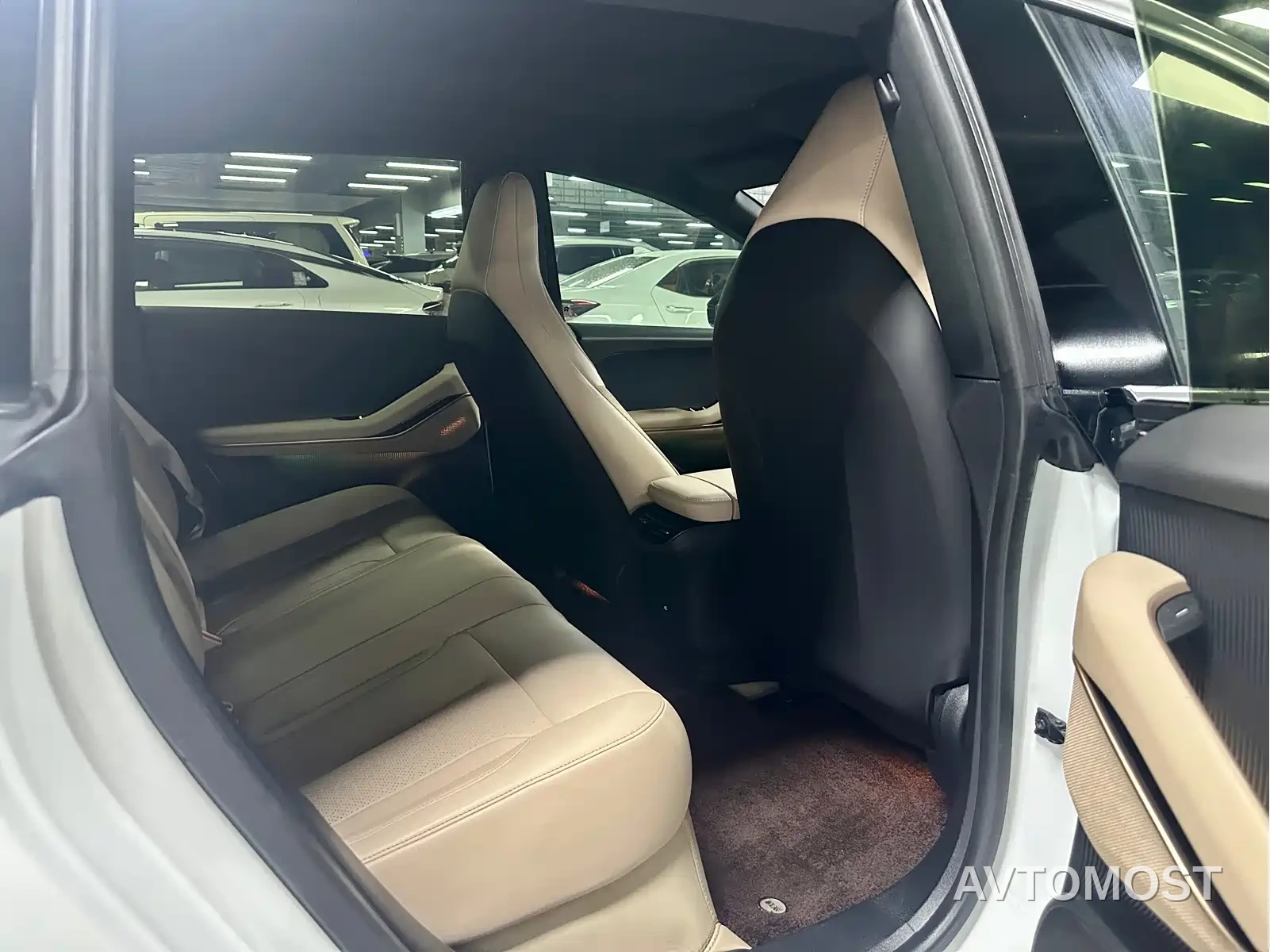 NIO ET5T 2024 75kWh Touring — фото 8
