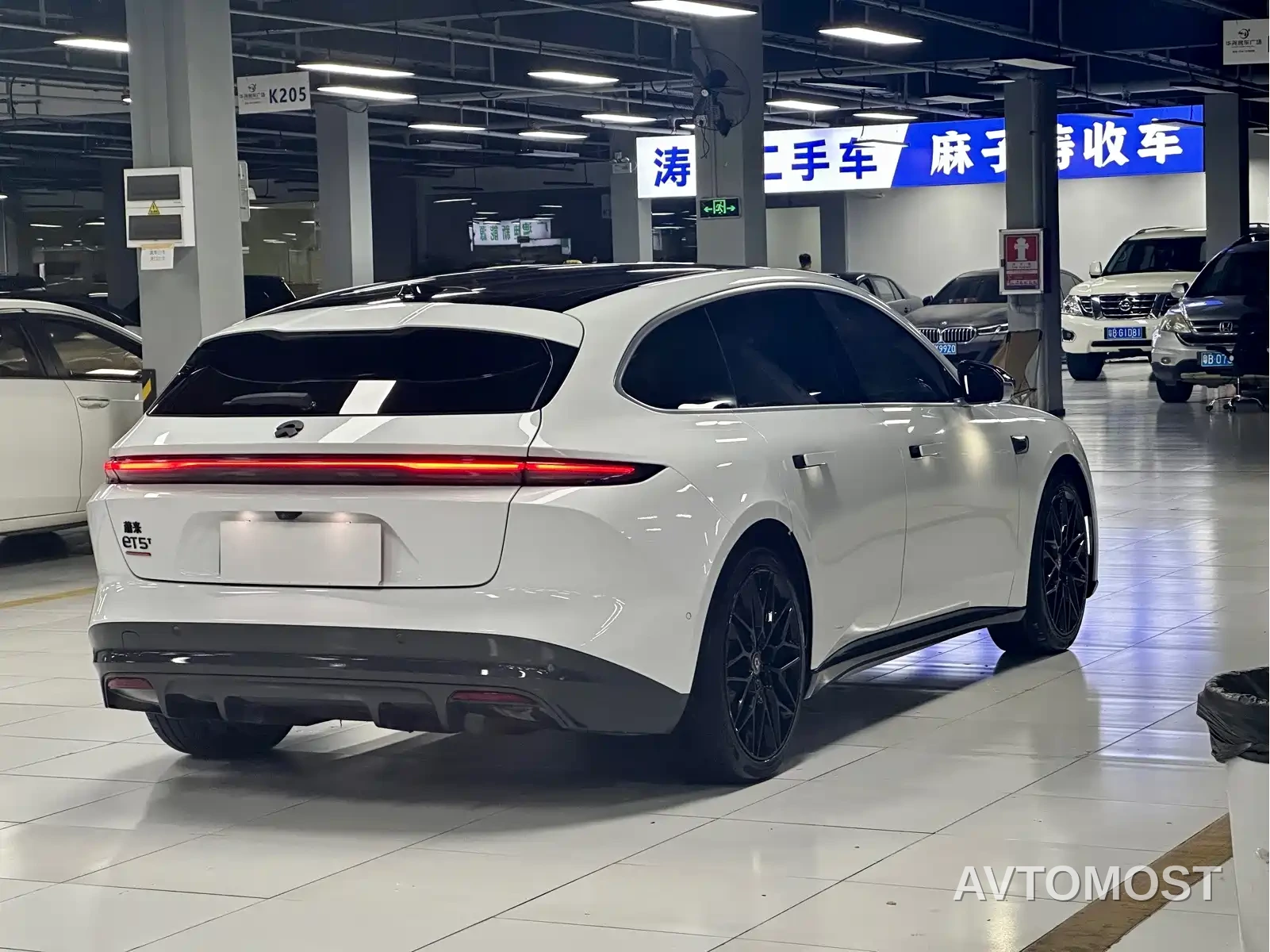 NIO ET5T 2024 75kWh Touring — фото 15