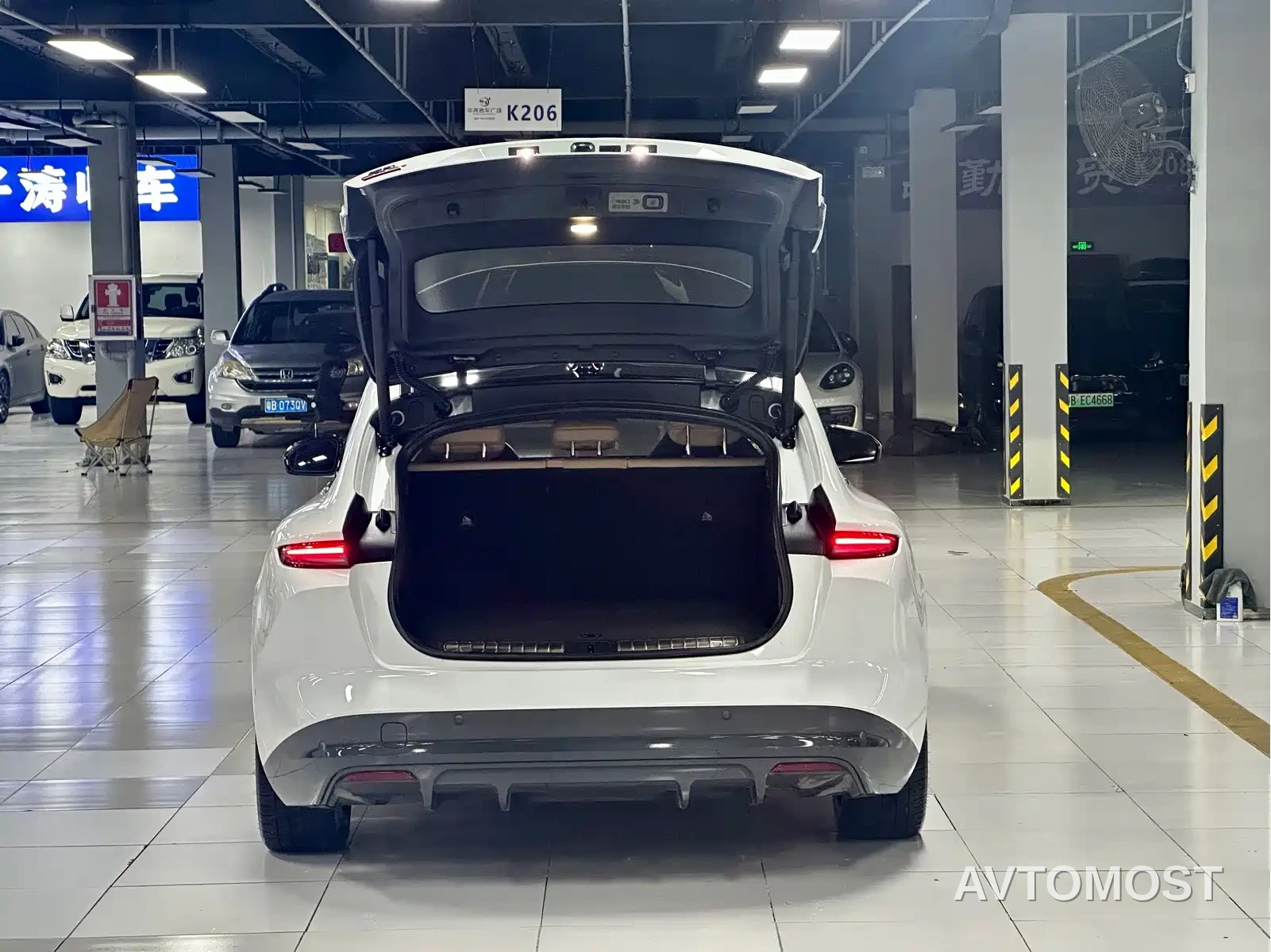 NIO ET5T 2024 75kWh Touring — фото 16