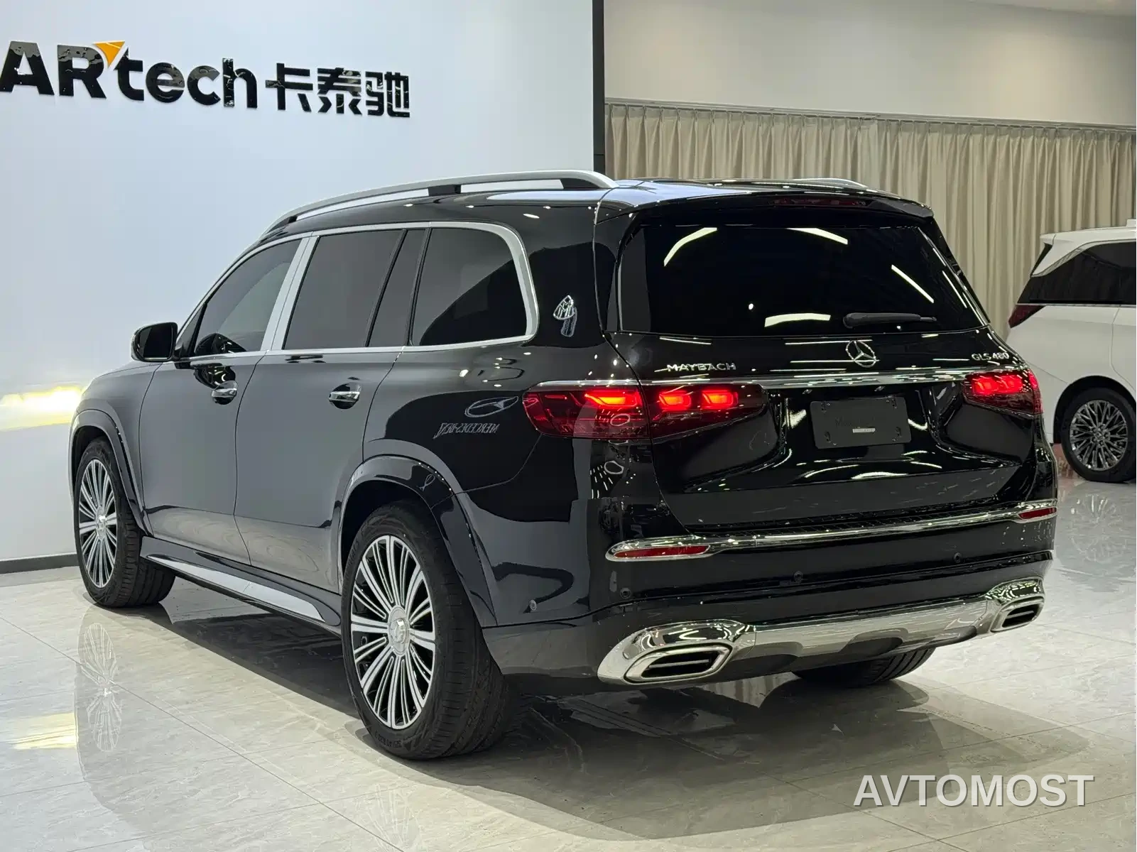 Mercedes-Benz Maybach GLS 2026 GLS 480 4MATIC Liyi Edition — фото 6