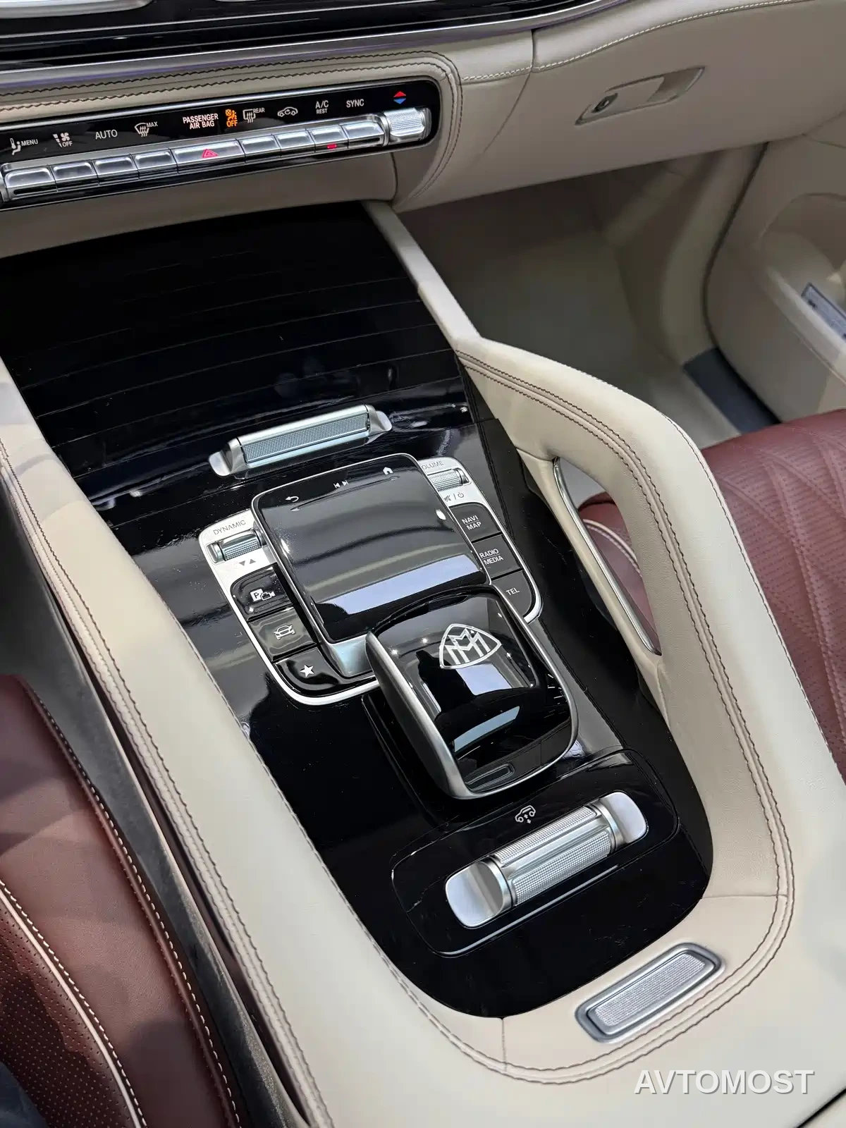 Mercedes-Benz Maybach GLS 2026 GLS 480 4MATIC Liyi Edition — фото 12
