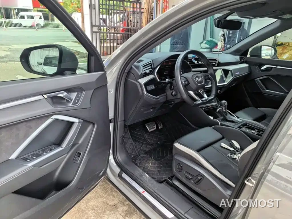 Audi Q3 2023 35 TFSI Fashion Dynamic Model (1.5T) — фото 11