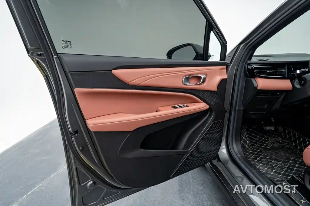 Geely Boyue REV 2026 Extended Range Base Model — фото 6