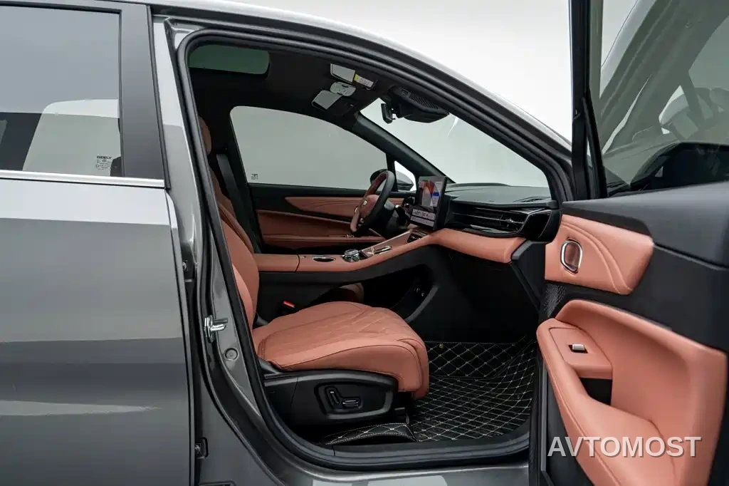 Geely Boyue REV 2026 Extended Range Base Model — фото 8
