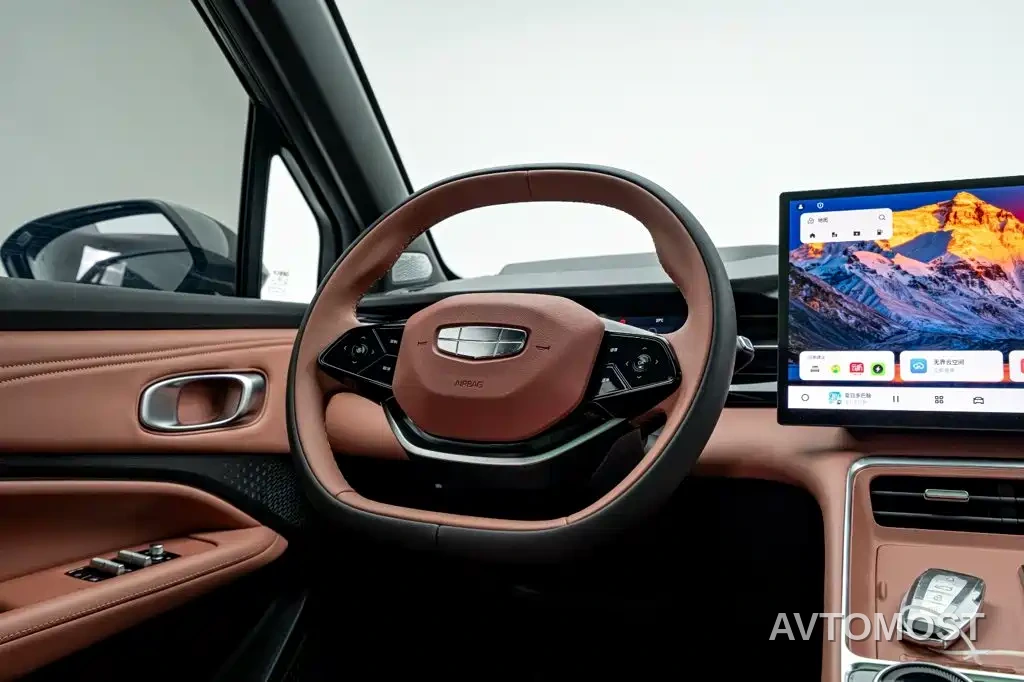Geely Boyue REV 2026 Extended Range Base Model — фото 12