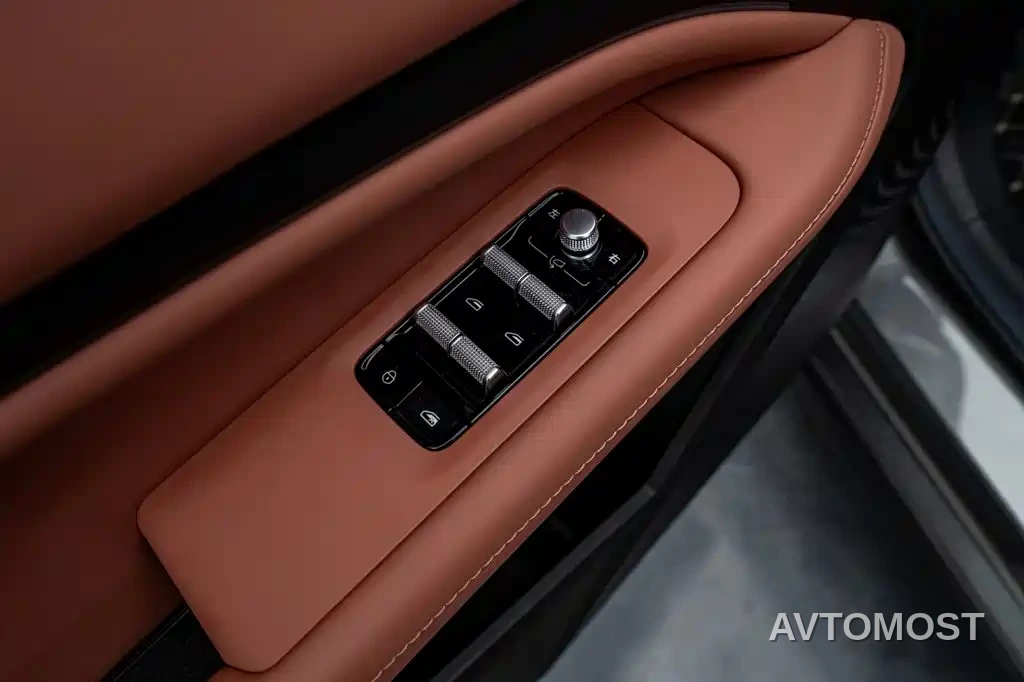 Geely Boyue REV 2026 Extended Range Base Model — фото 13