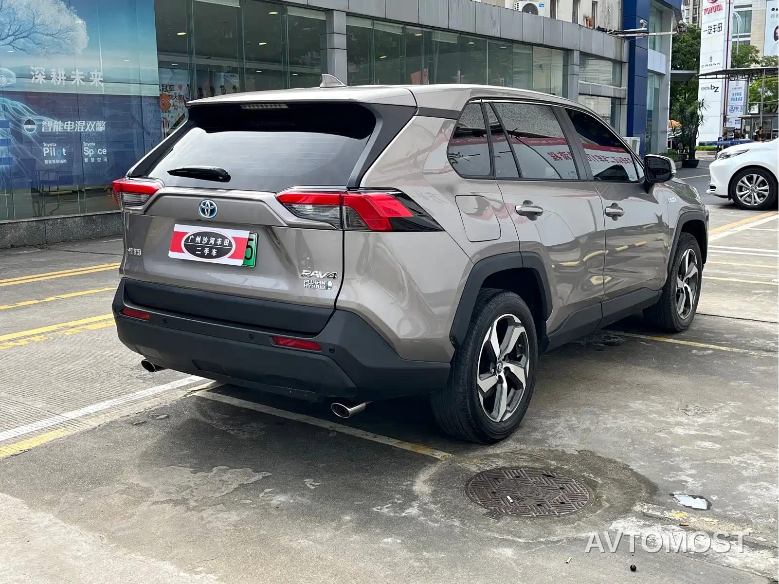 Toyota RAV4 Rongfang Dual Engine E+ 2021 2.5L 2WD Elite Pro — фото 6
