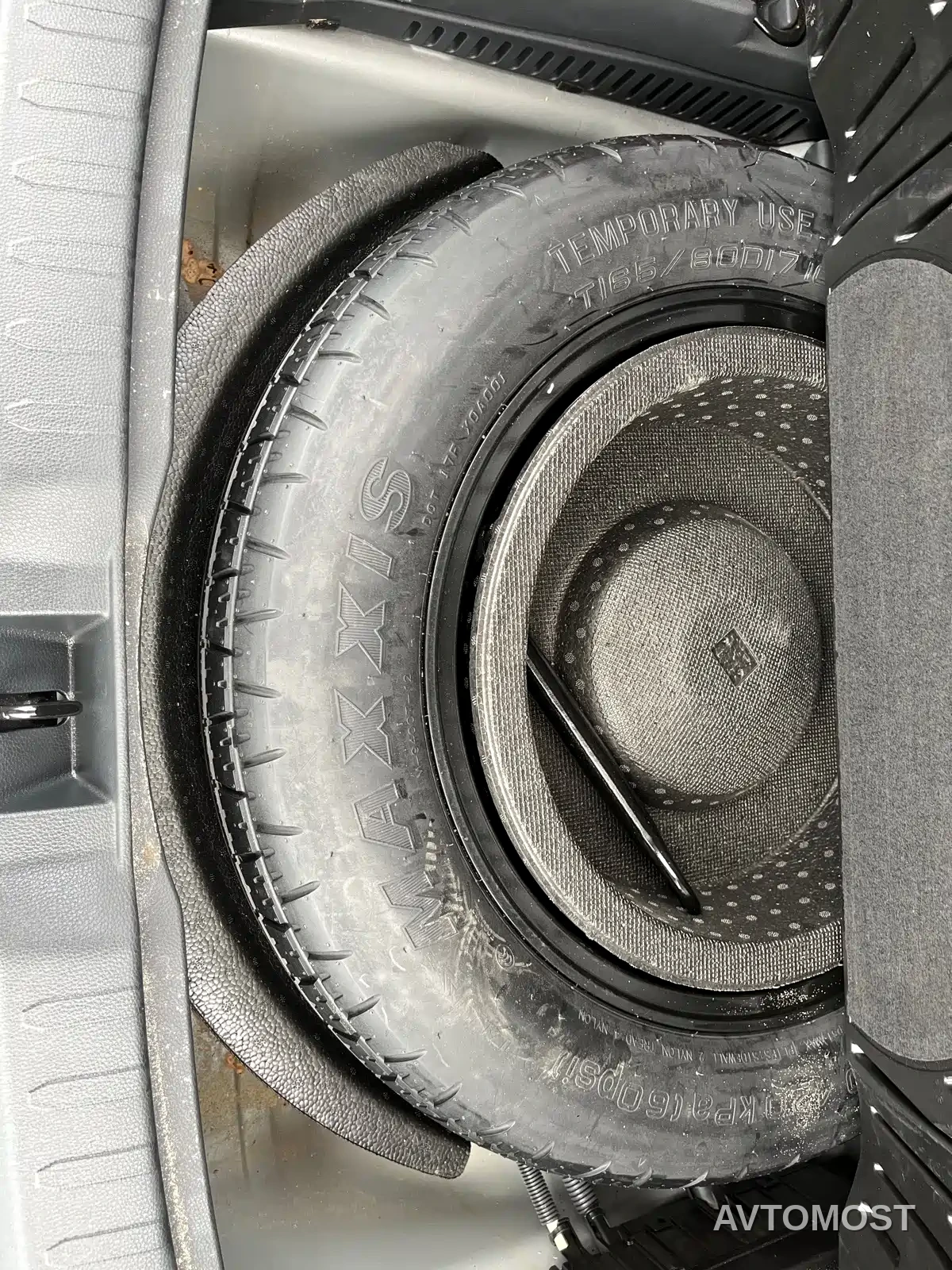 Toyota RAV4 Rongfang Dual Engine E+ 2021 2.5L 2WD Elite Pro — фото 10