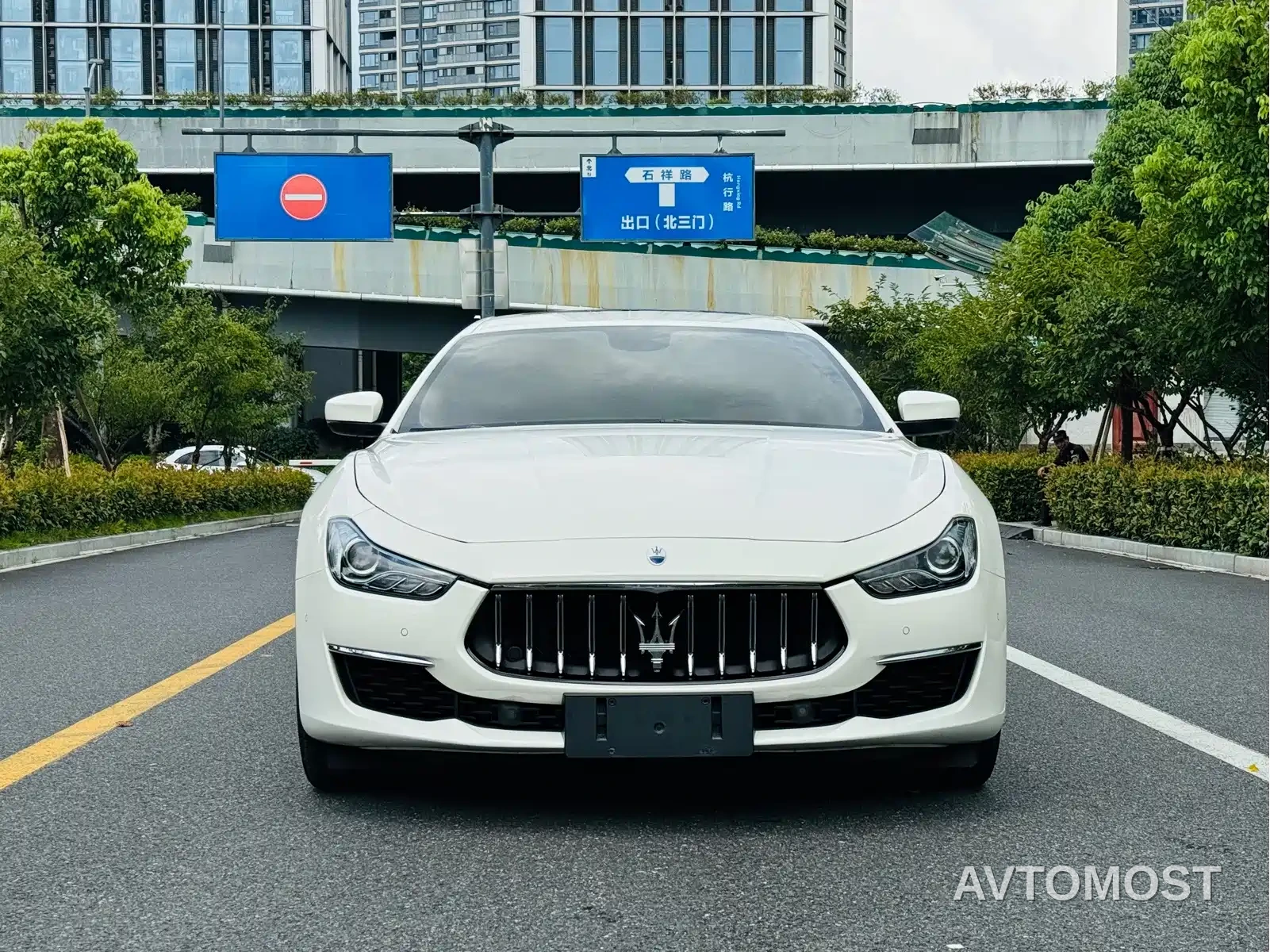 Maserati Ghibli 2022 2.0T GT Edge Edition — фото 2