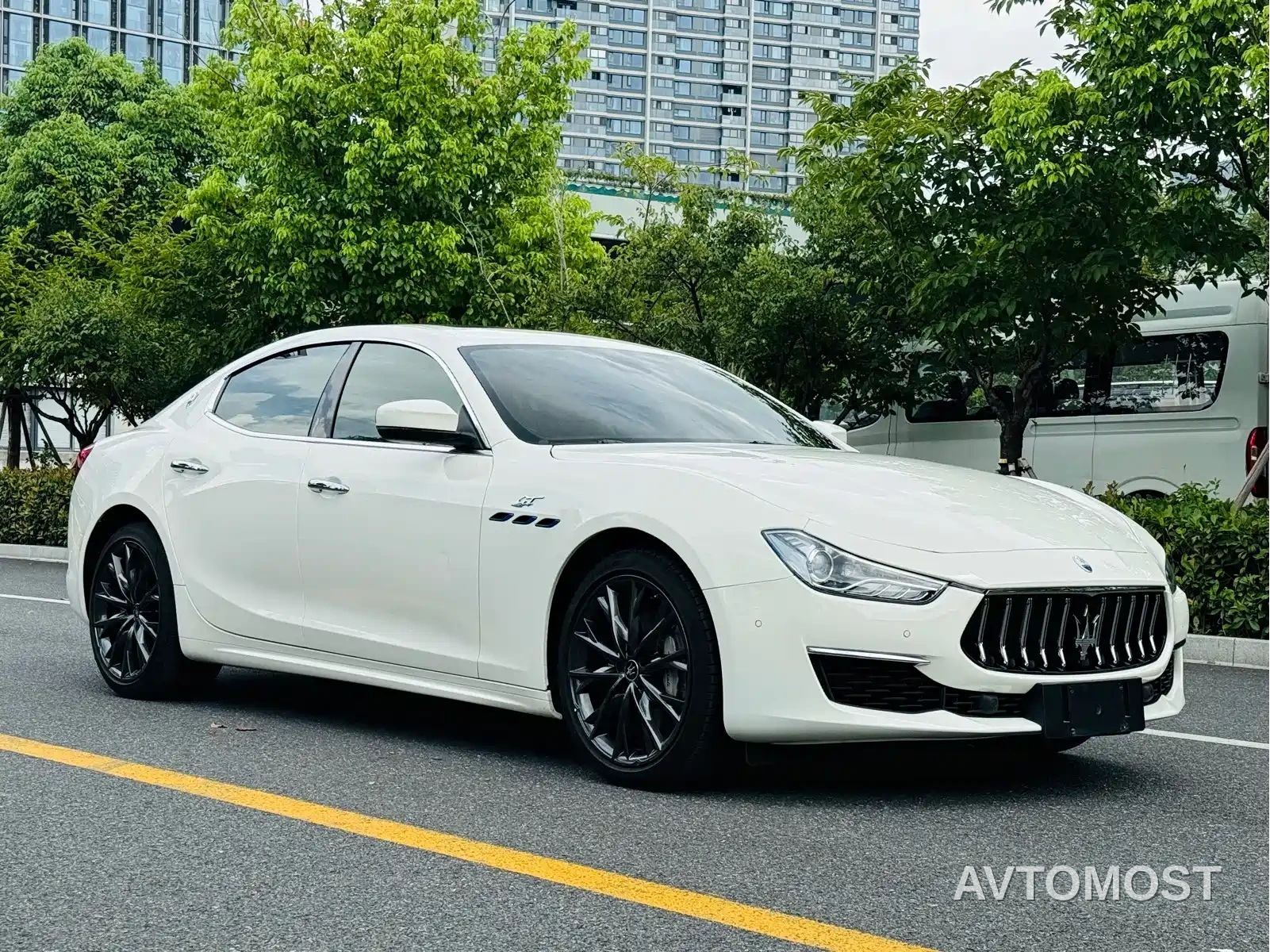 Maserati Ghibli 2022 2.0T GT Edge Edition — фото 3