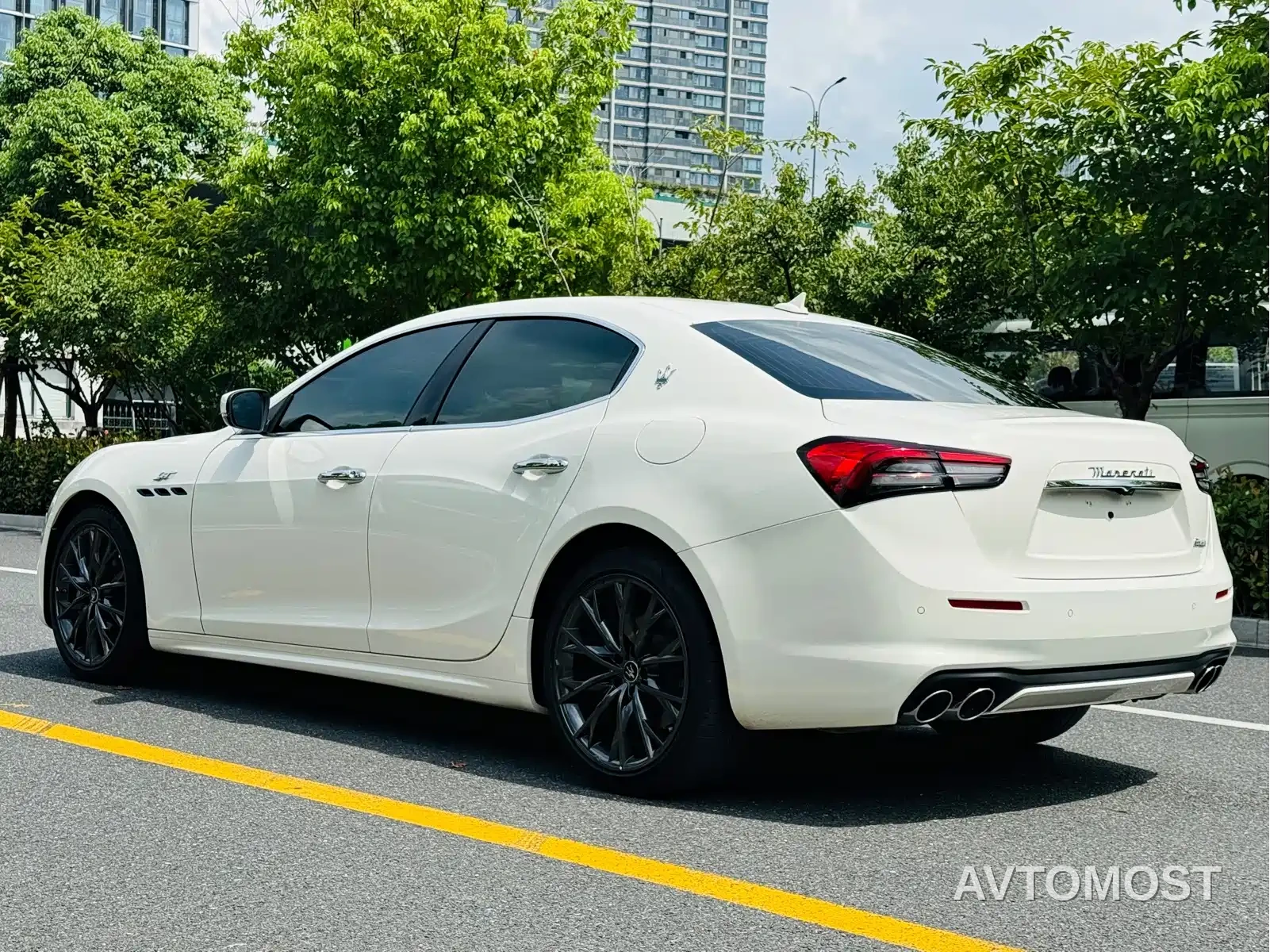 Maserati Ghibli 2022 2.0T GT Edge Edition — фото 16
