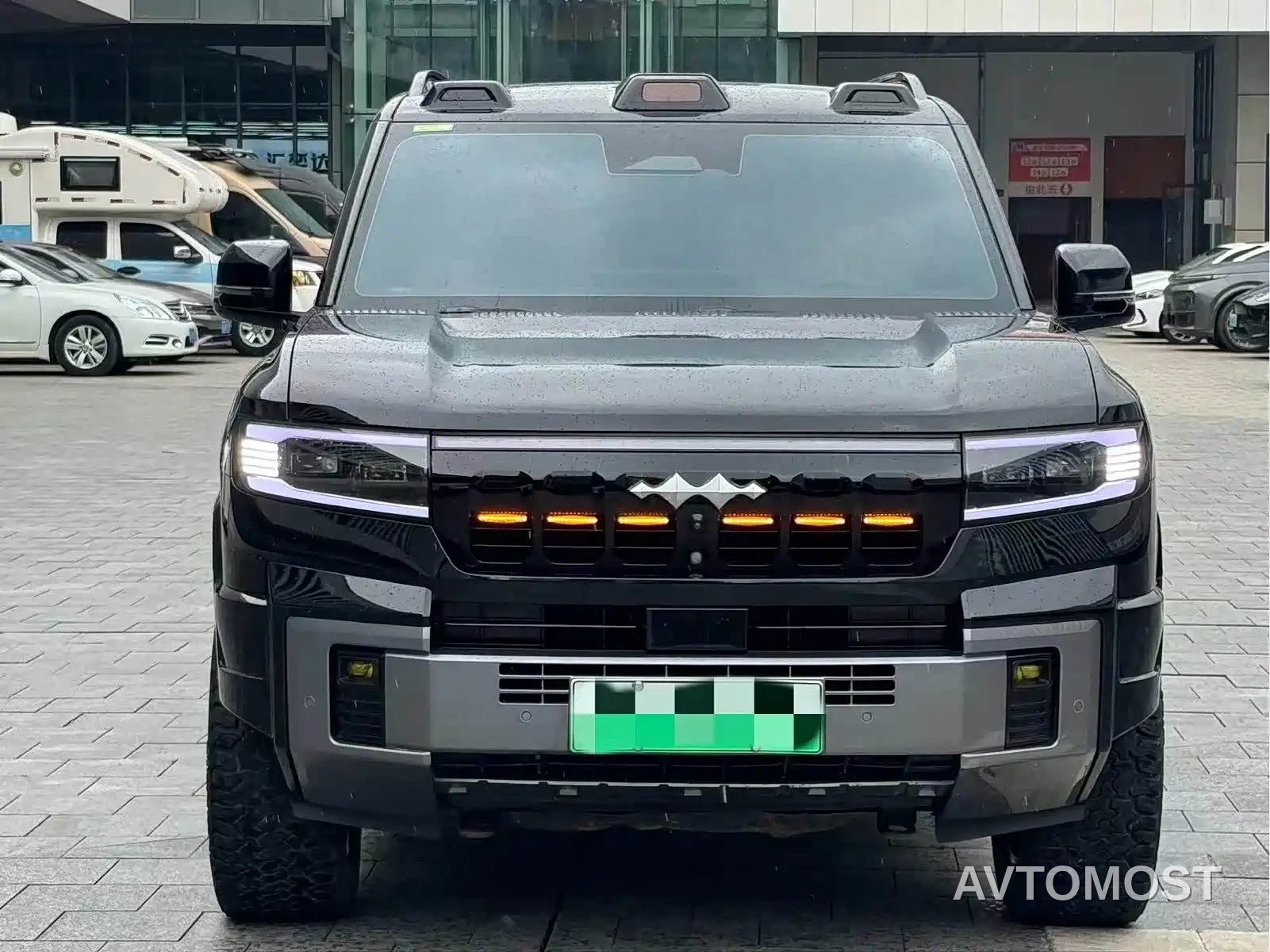Fang Cheng Bao Leopard 8 2025 Zhiyong Flagship 6-Seater — фото 2