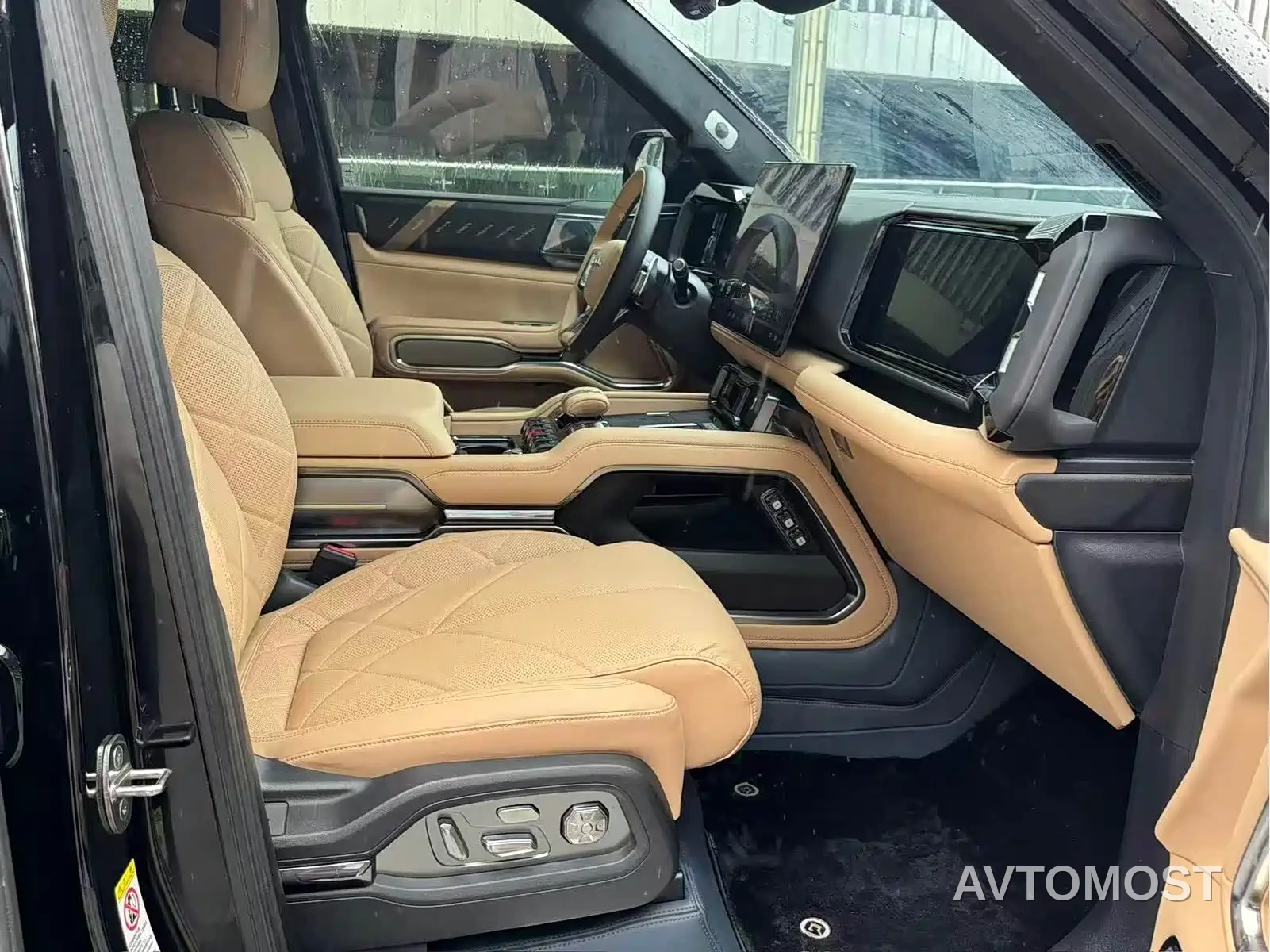 Fang Cheng Bao Leopard 8 2025 Zhiyong Flagship 6-Seater — фото 4