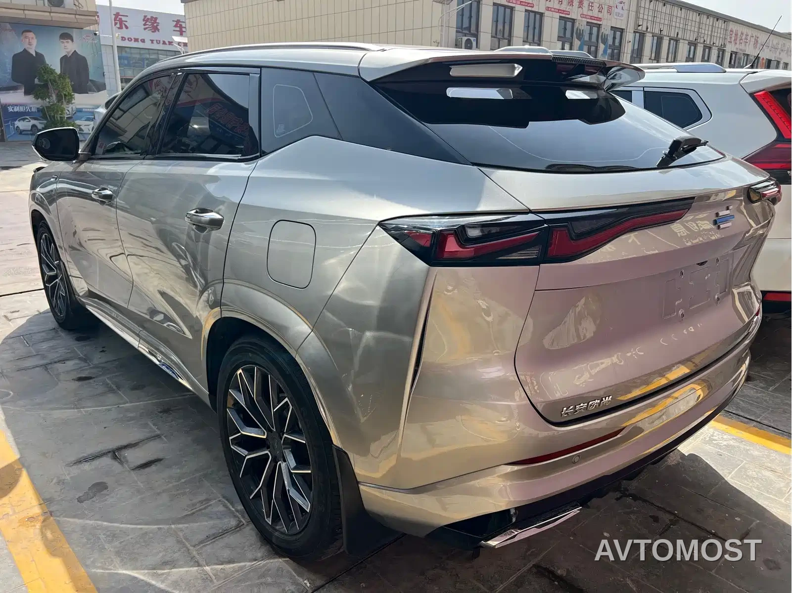Changan Oshan Z6 EV 2023 Smart Electric iDD 150KM Flagship PLUS — фото 7