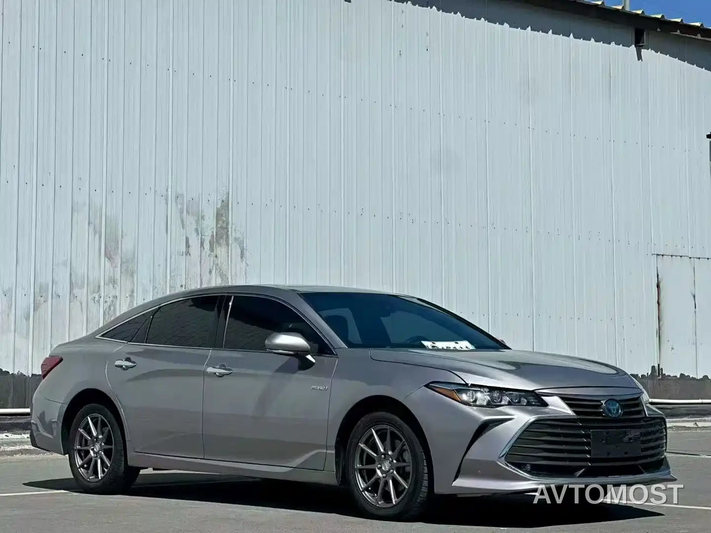 Toyota Avalon 2019 Hybrid 2.5L Luxury Edition China V — фото 3