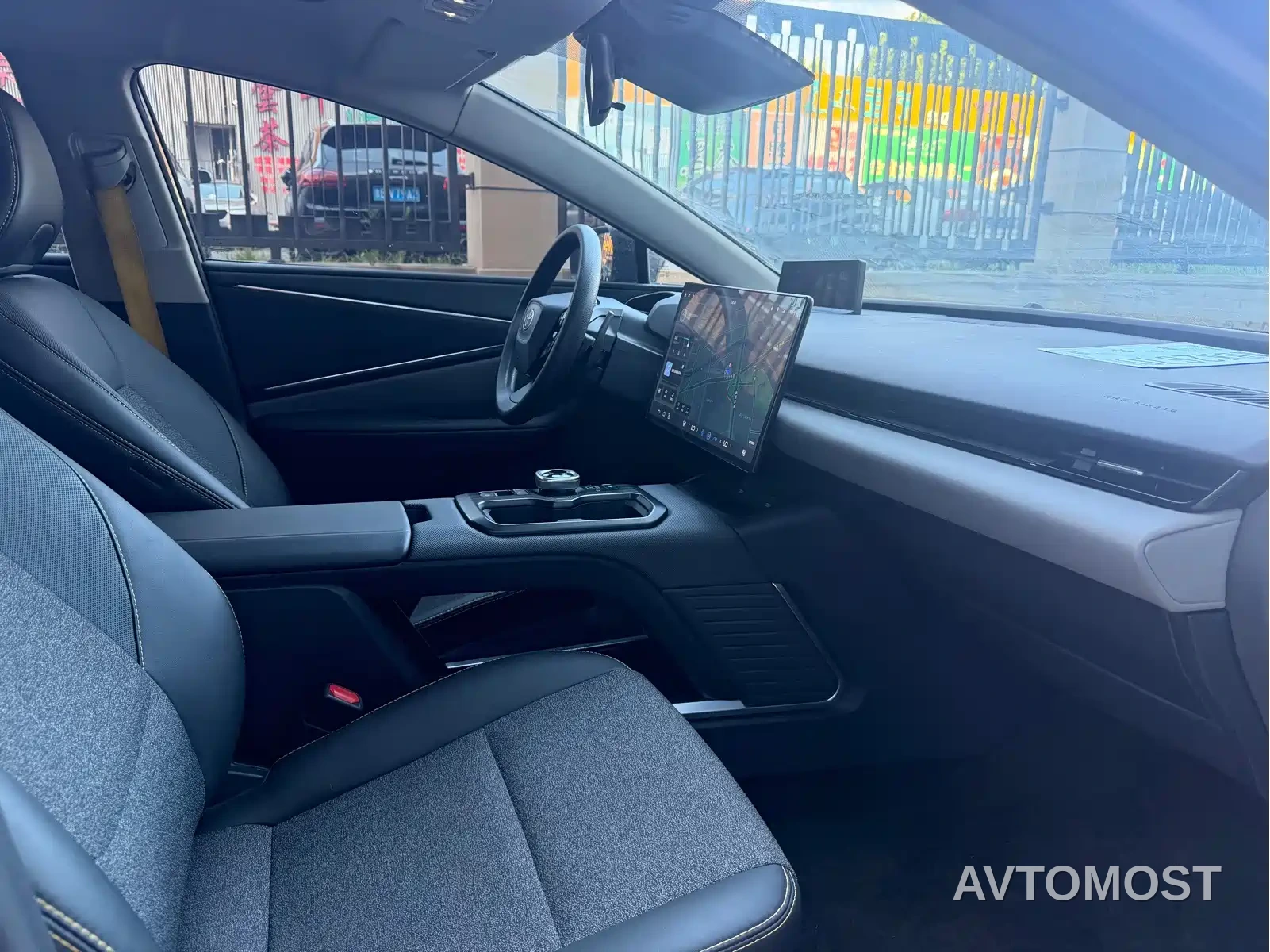 Toyota bZ5 2025 550 PRO Smart Edition — фото 10